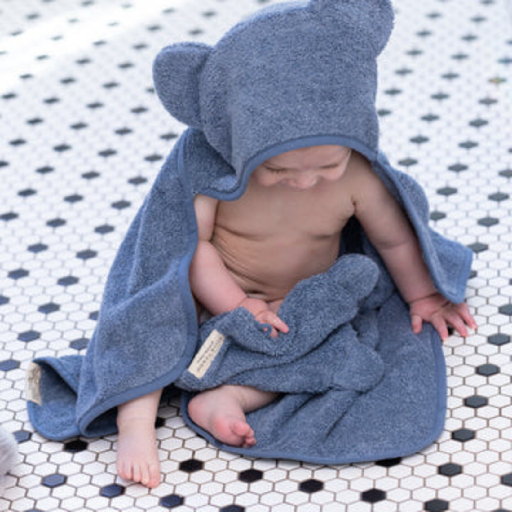 Bella Tunno Towel & Mitt Set