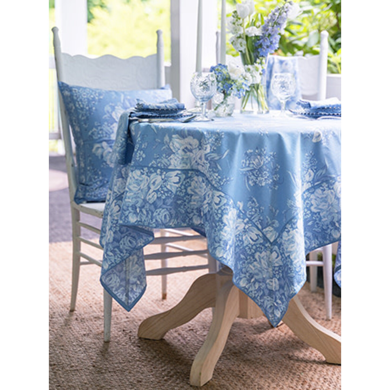 April Cornell Blanche Tablecloth  60x90