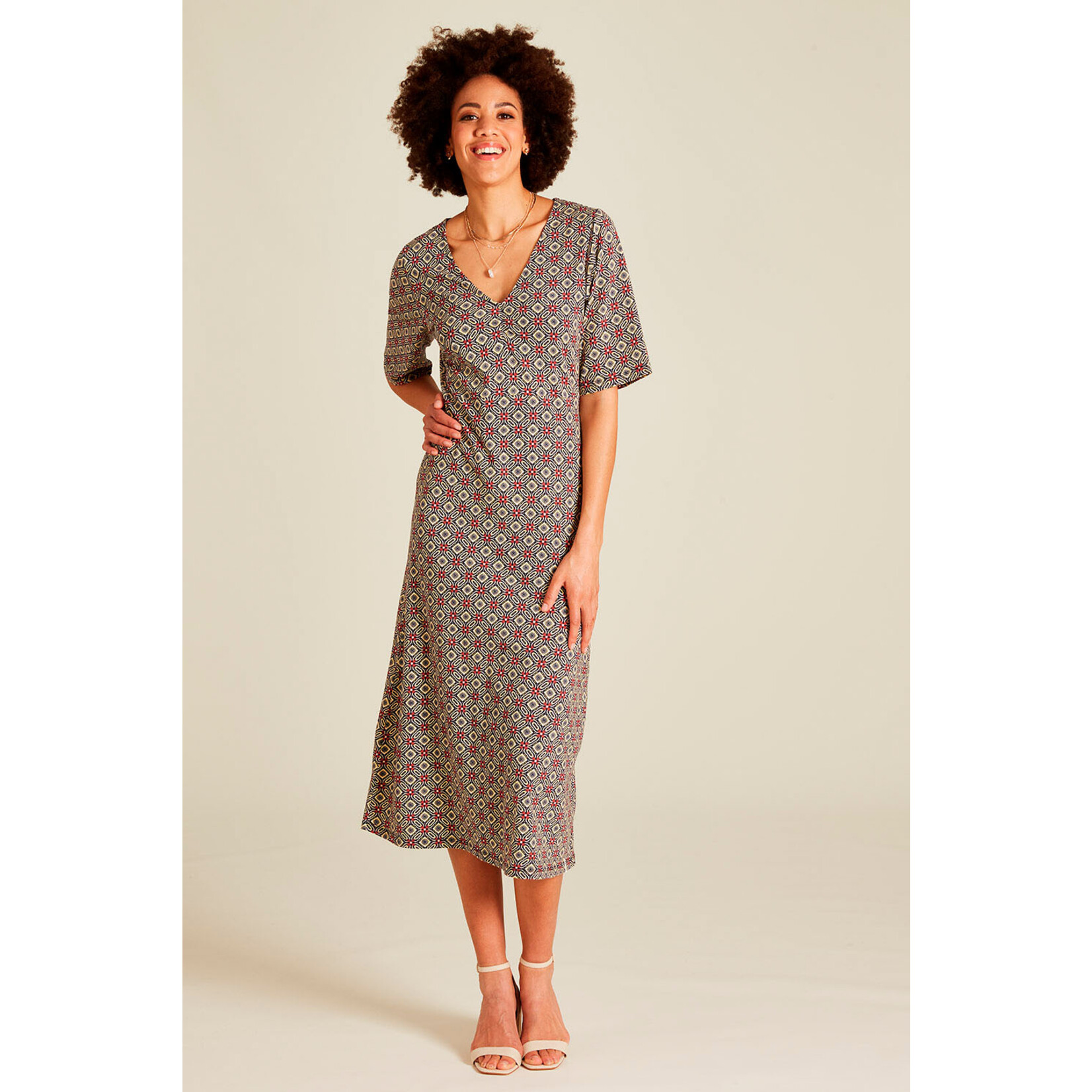 Tranquillo Fitted Midi Dress
