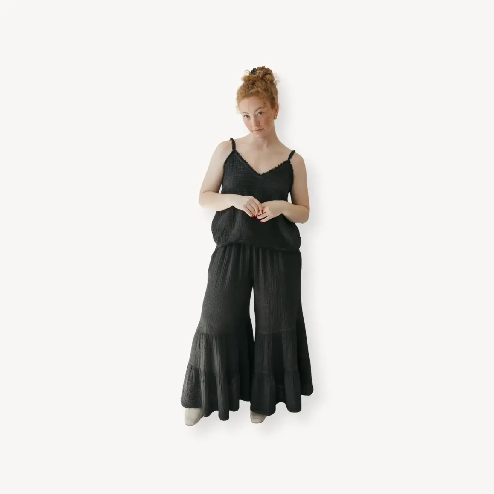Crinkle Ruffled Pants - Black