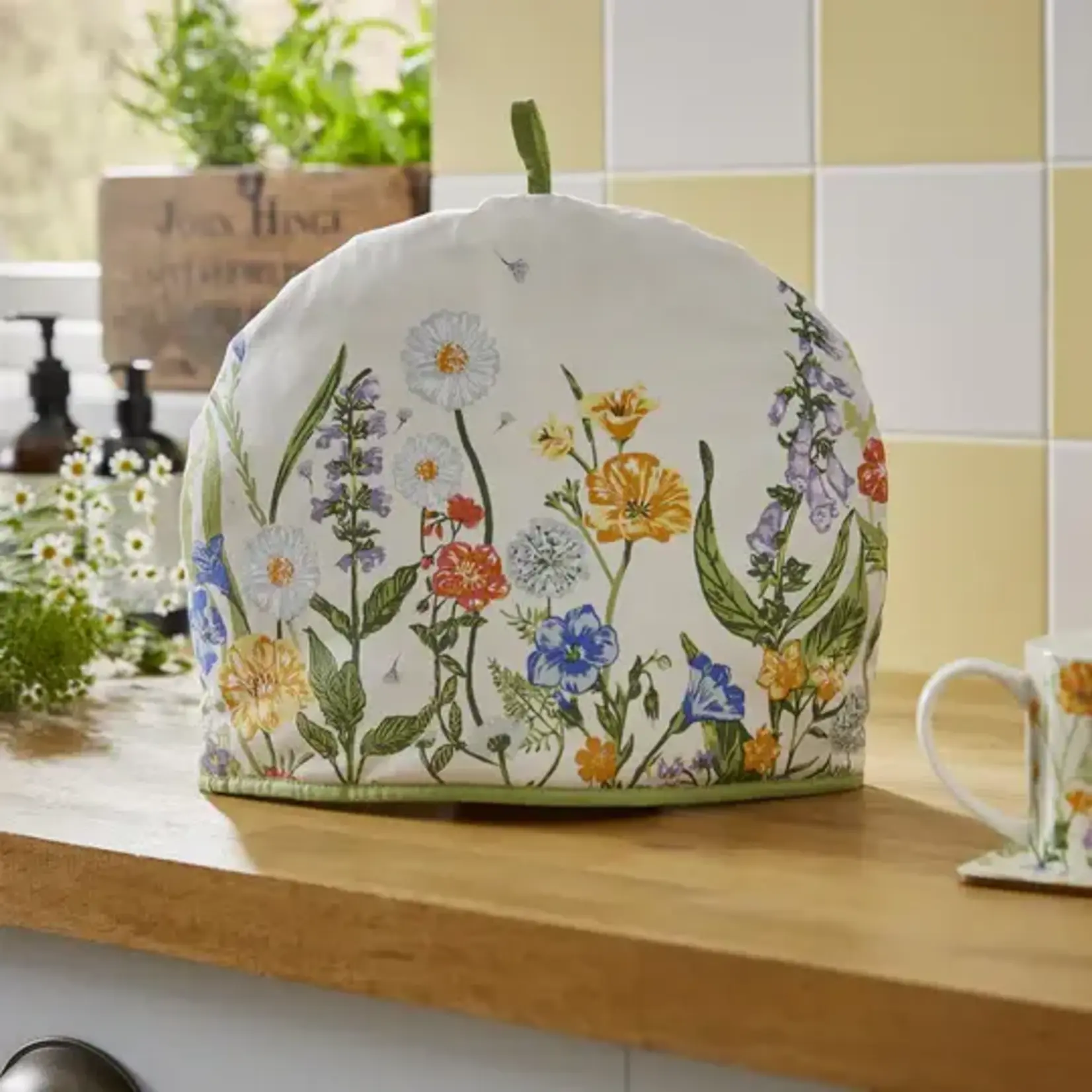 Ulster Weavers Home Ltd. Cottage Garden Tea Cosy