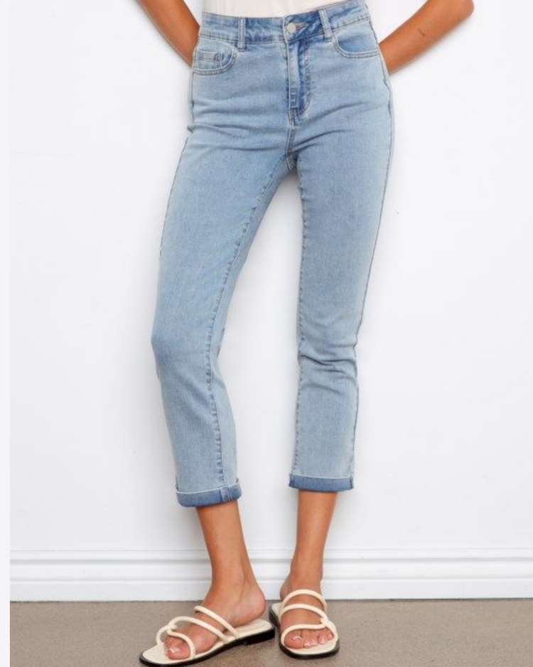 CHARLIE B. FLORAL HEM JEANS