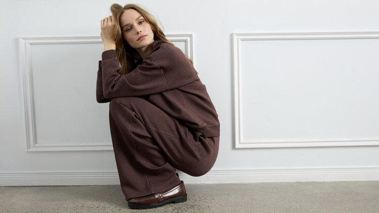 CHARLIE B. ESPRESSO HALF ZIP SWEATSHIRT
