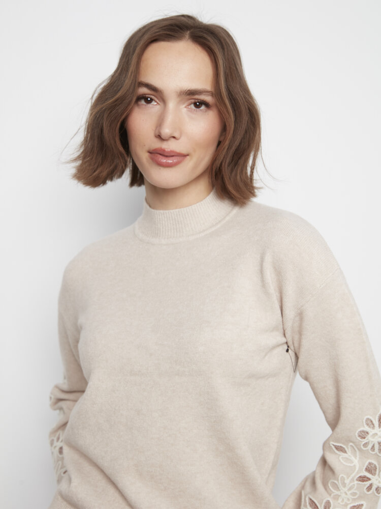 CHARLIE B. ALMOND GLOW SWEATER