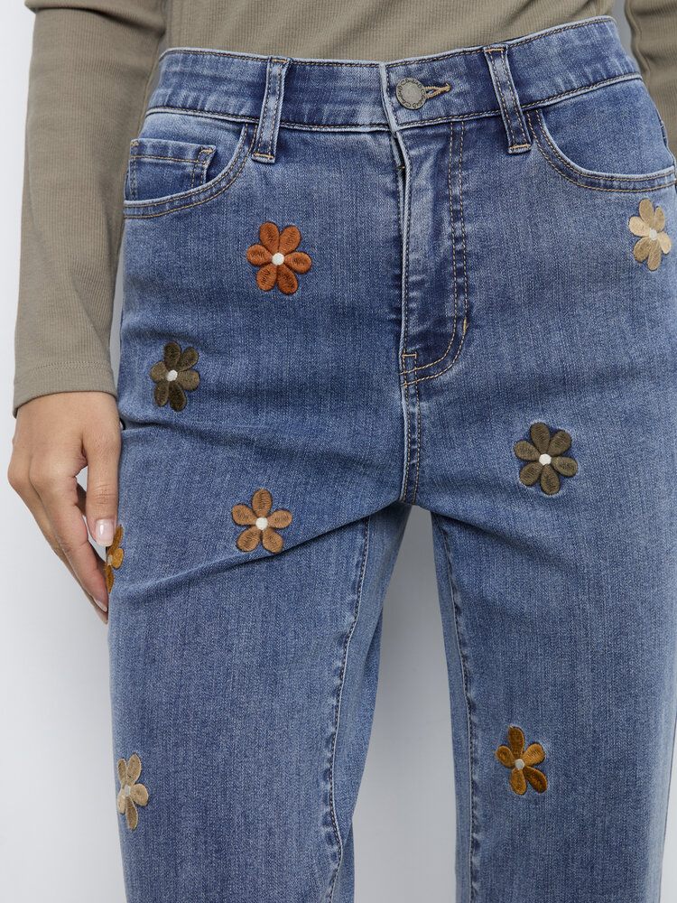 CHARLIE B. CAFE FLORAL STRAIGHT JEAN