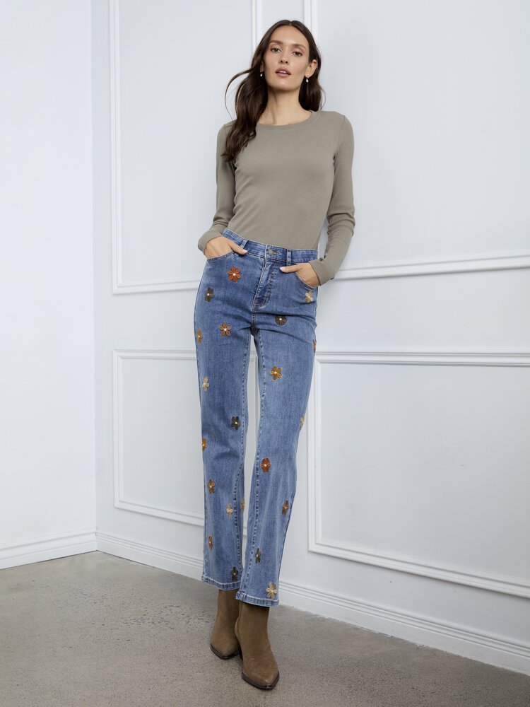 CHARLIE B. CAFE FLORAL STRAIGHT JEAN