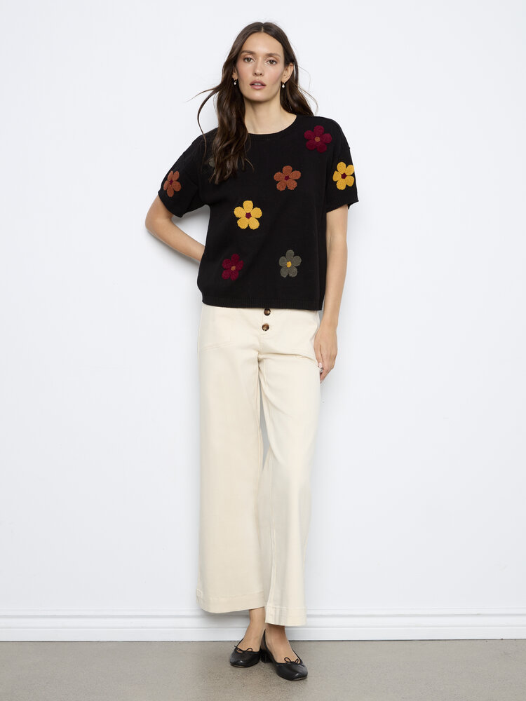 CHARLIE B. NOTICE ME FLOWERS KNIT TOP