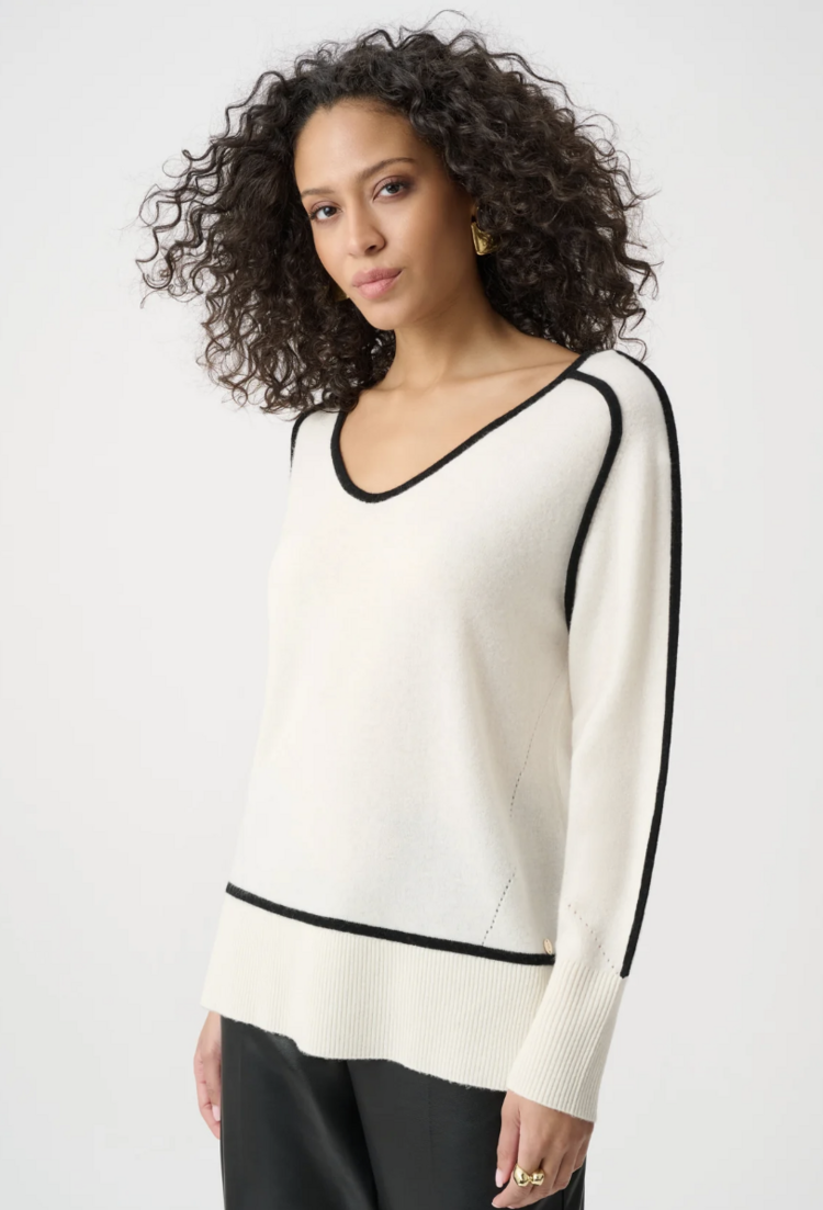 JOSEPH RIBKOFF CLEAN LINES CASHEMERE SWEATER