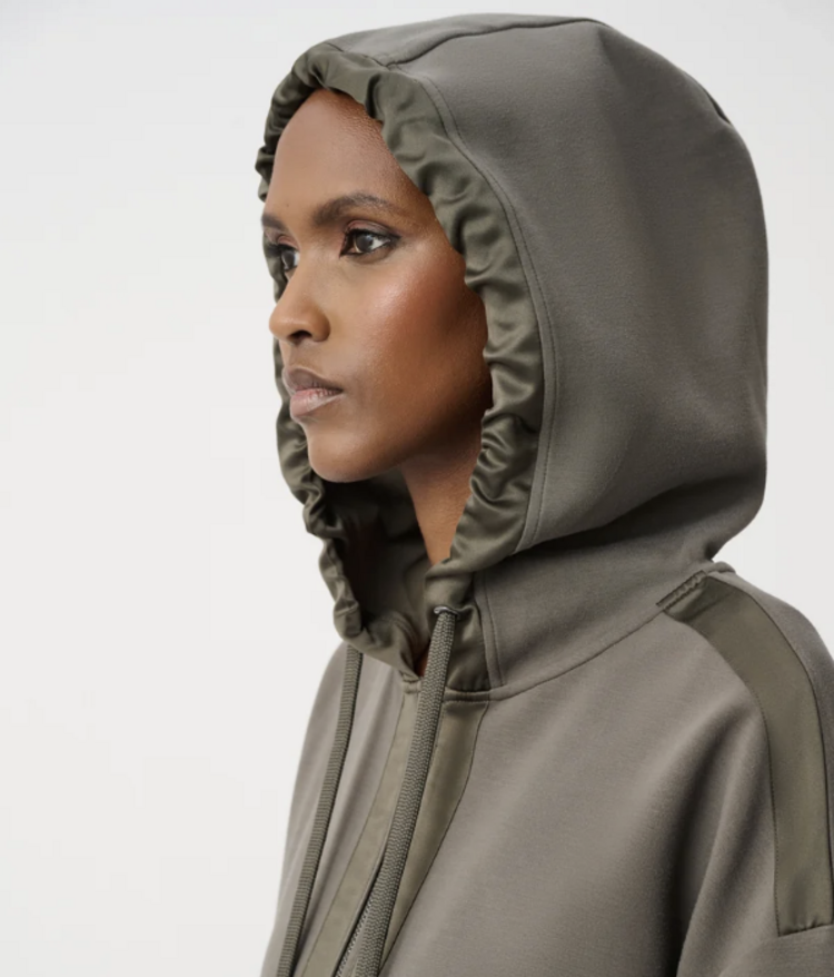JOSEPH RIBKOFF LUXURIOUS SPORT HOODIE