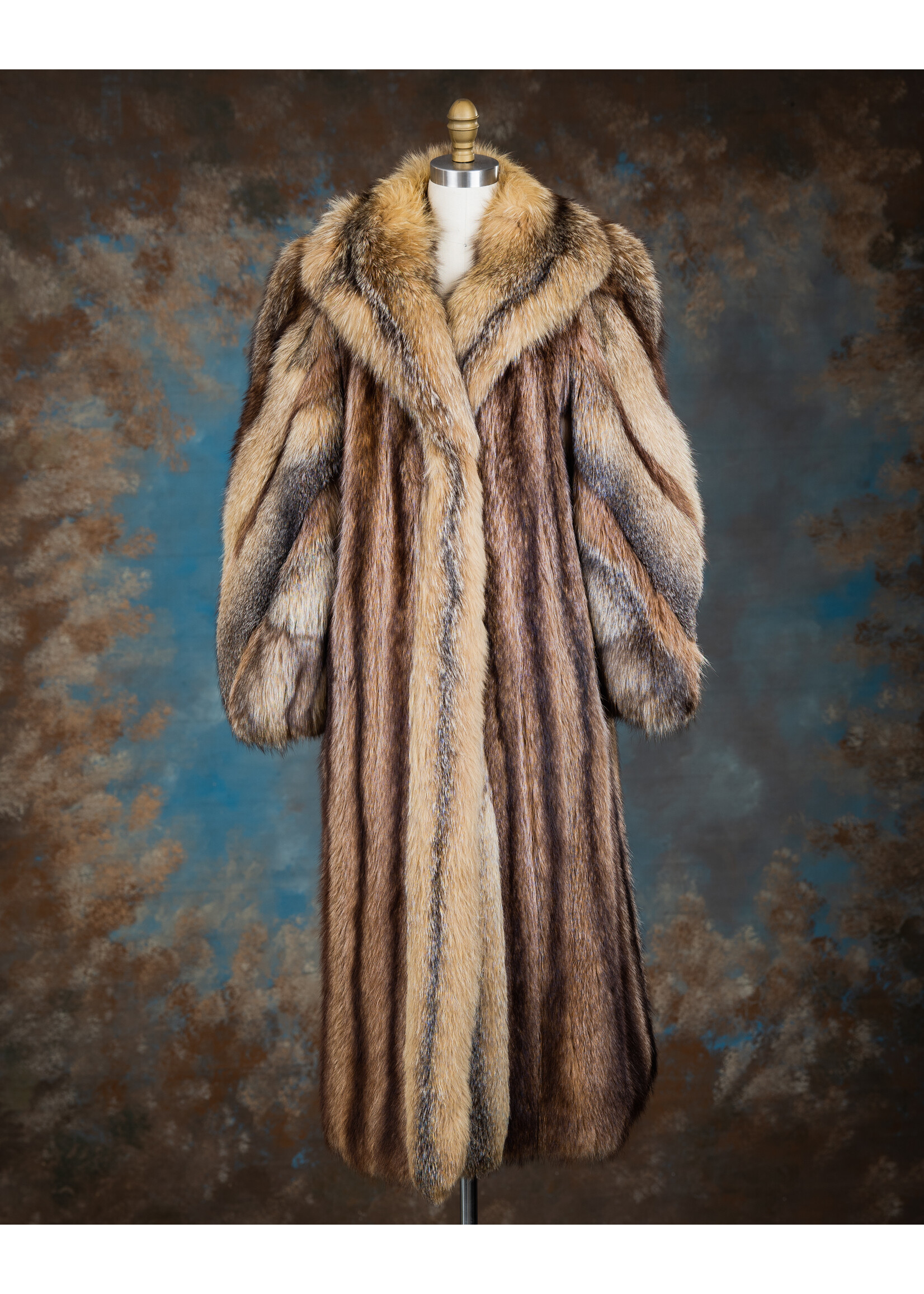 TANUKI RACCOON COAT W. FOX COLLAR