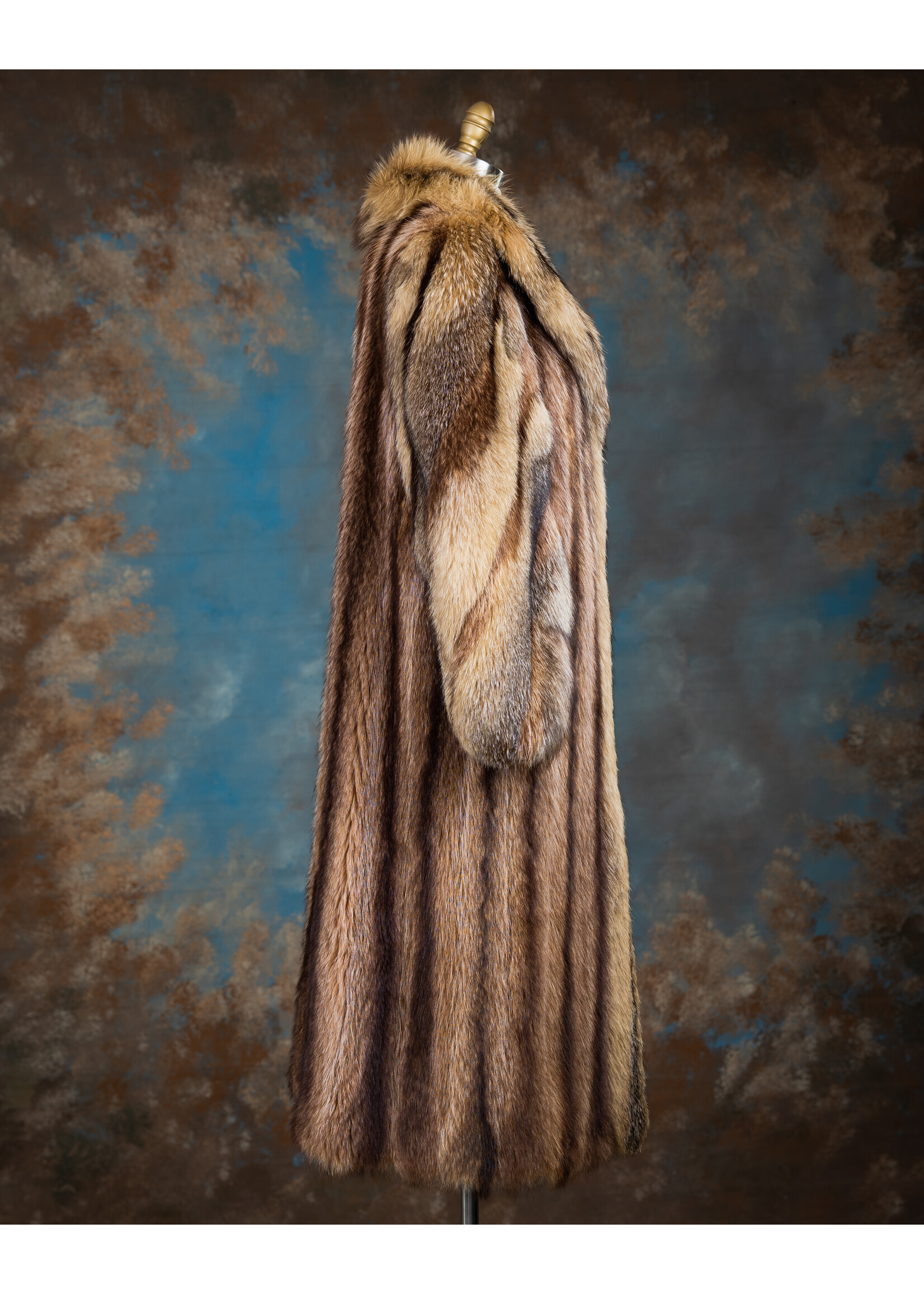 TANUKI RACCOON COAT W. FOX COLLAR