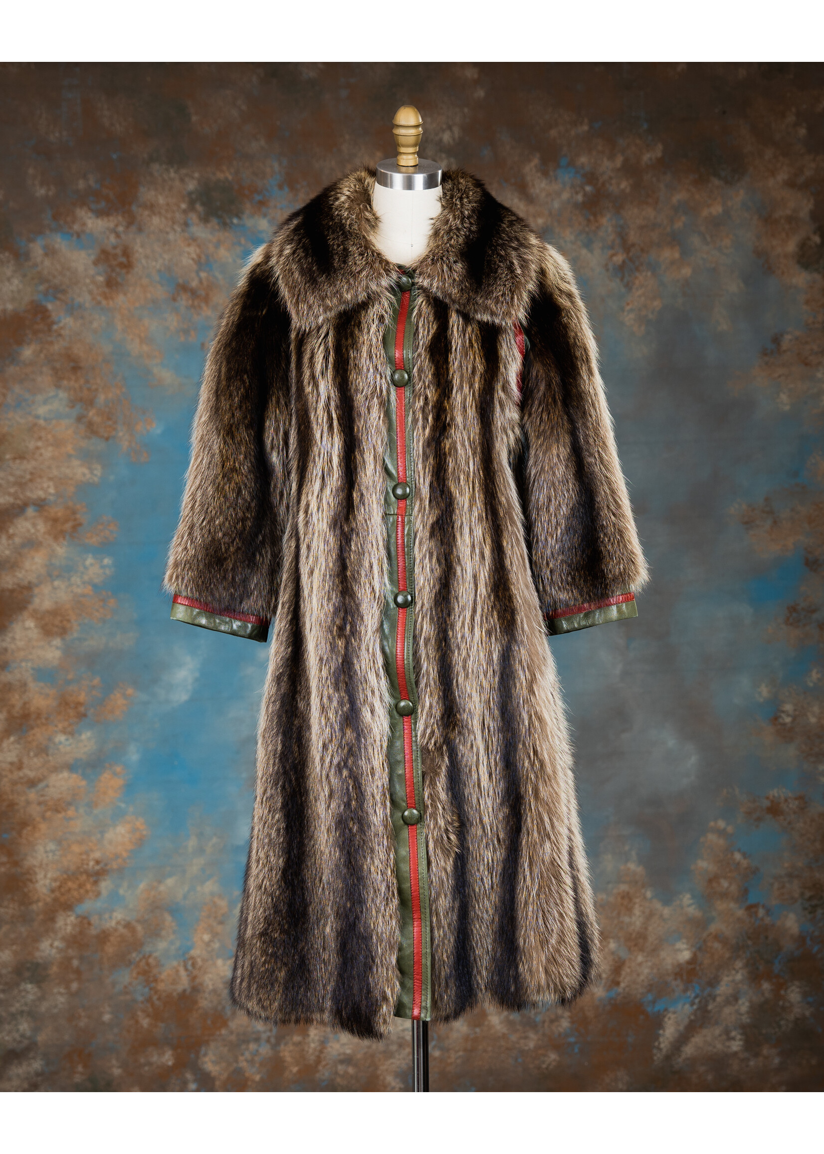 RACCOON COAT W. SNAPS