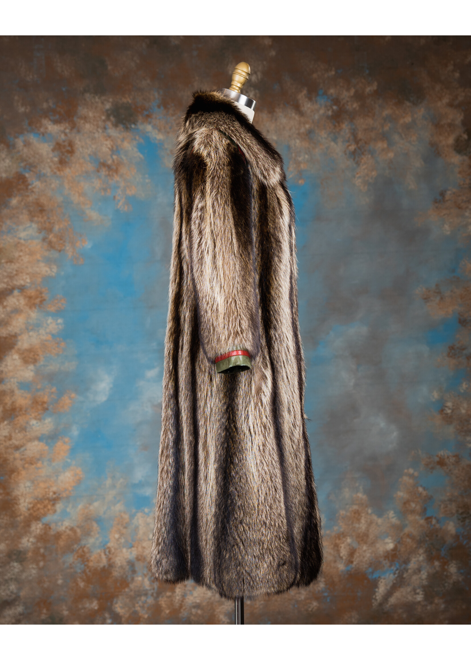 RACCOON COAT W. SNAPS