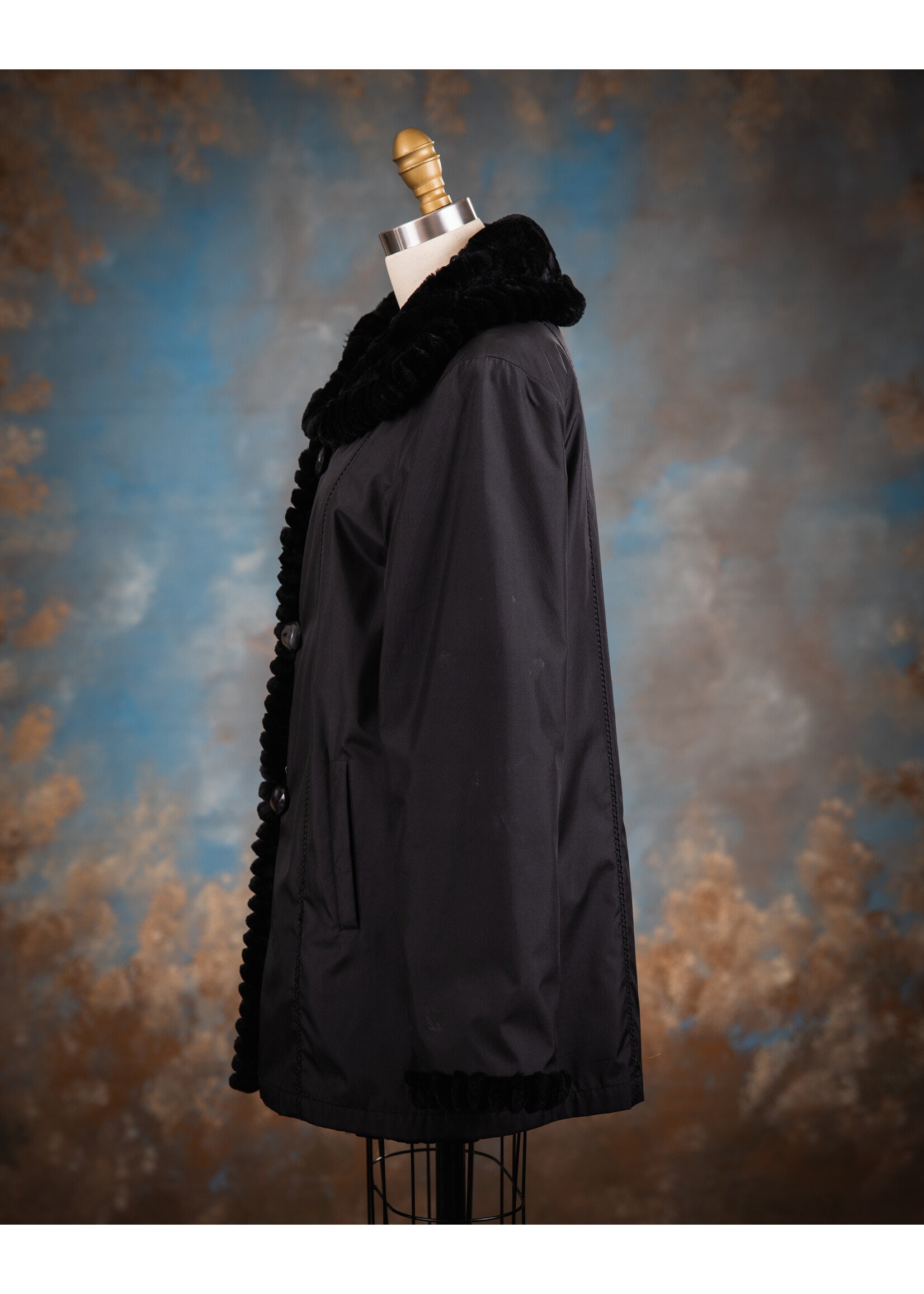 BLACK SH. MINK PIECES REV. COAT