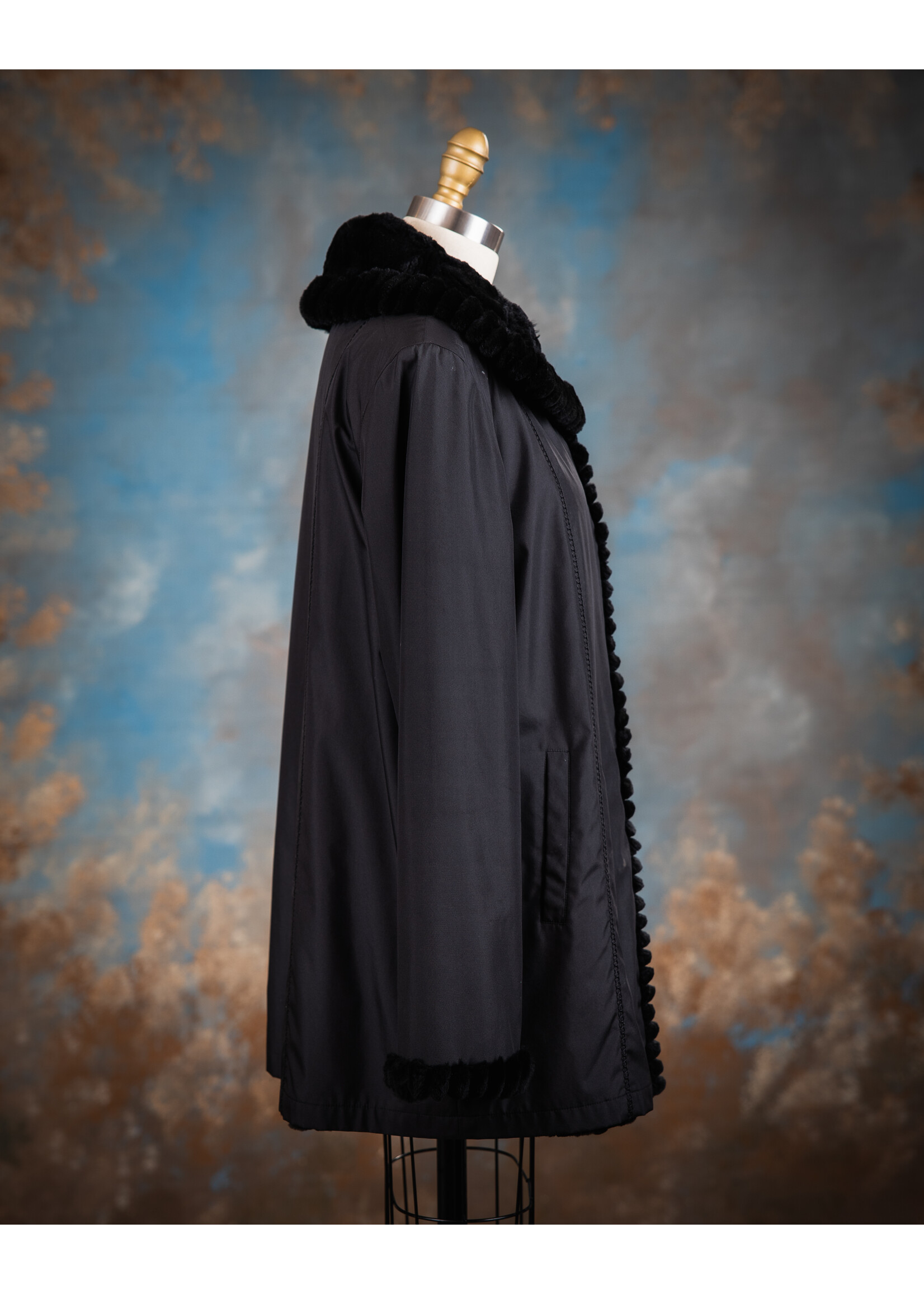 BLACK SH. MINK PIECES REV. COAT
