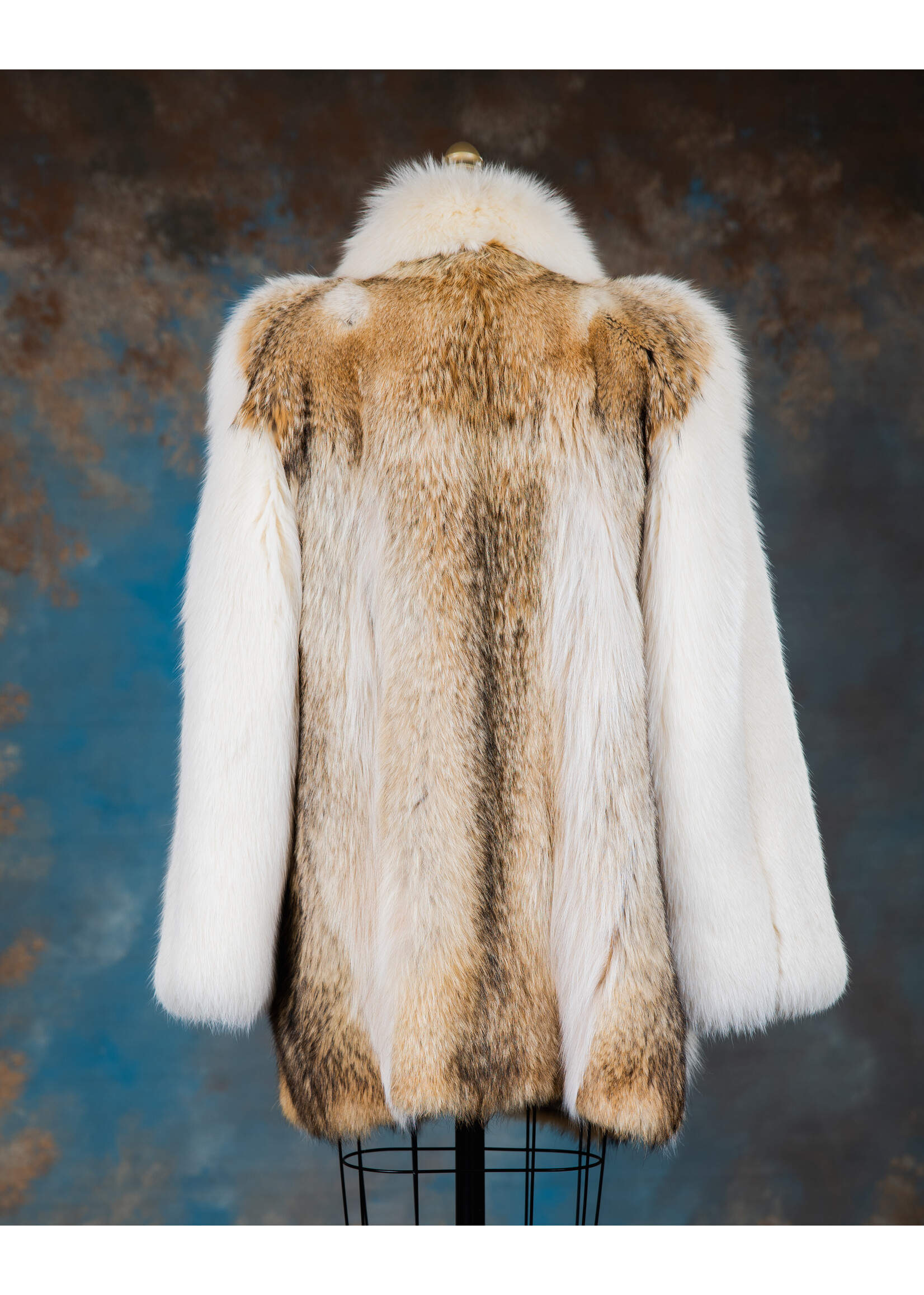 COYOTE JACKET W. SHADOW FOX SLEEVES 12-14