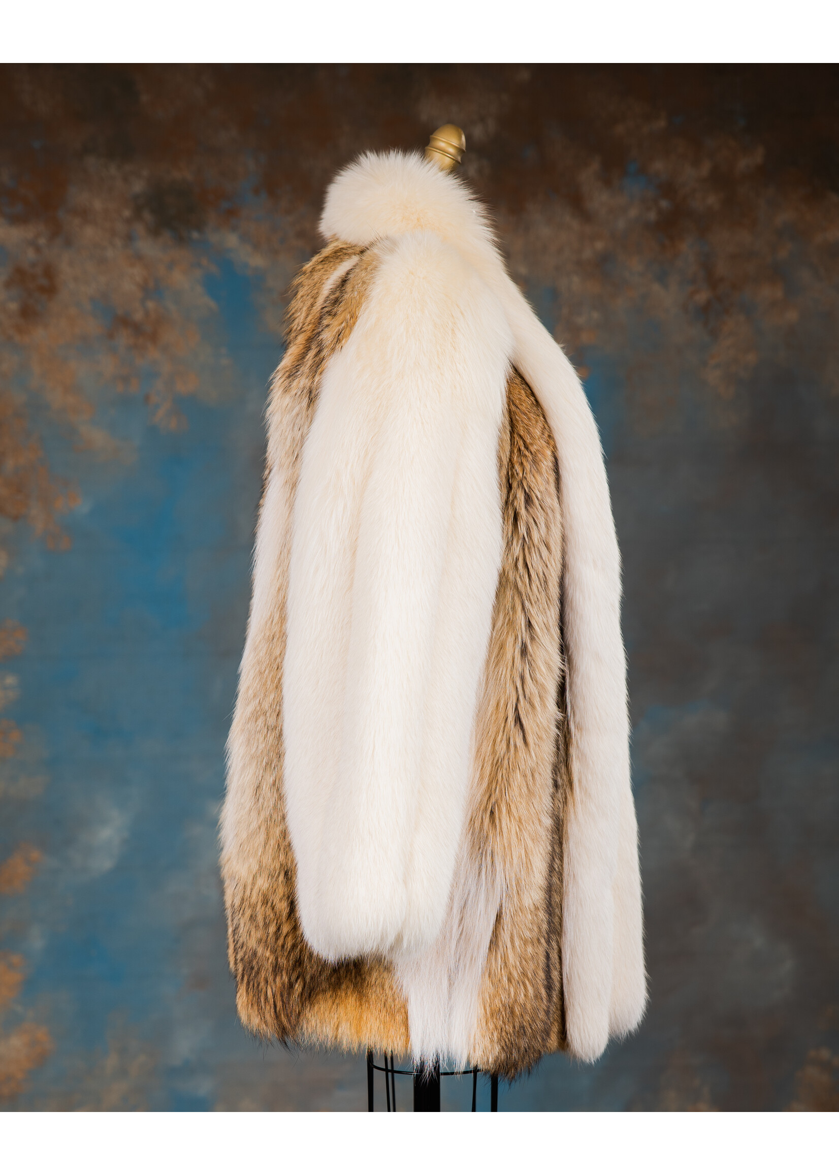 COYOTE JACKET W. SHADOW FOX SLEEVES 12-14