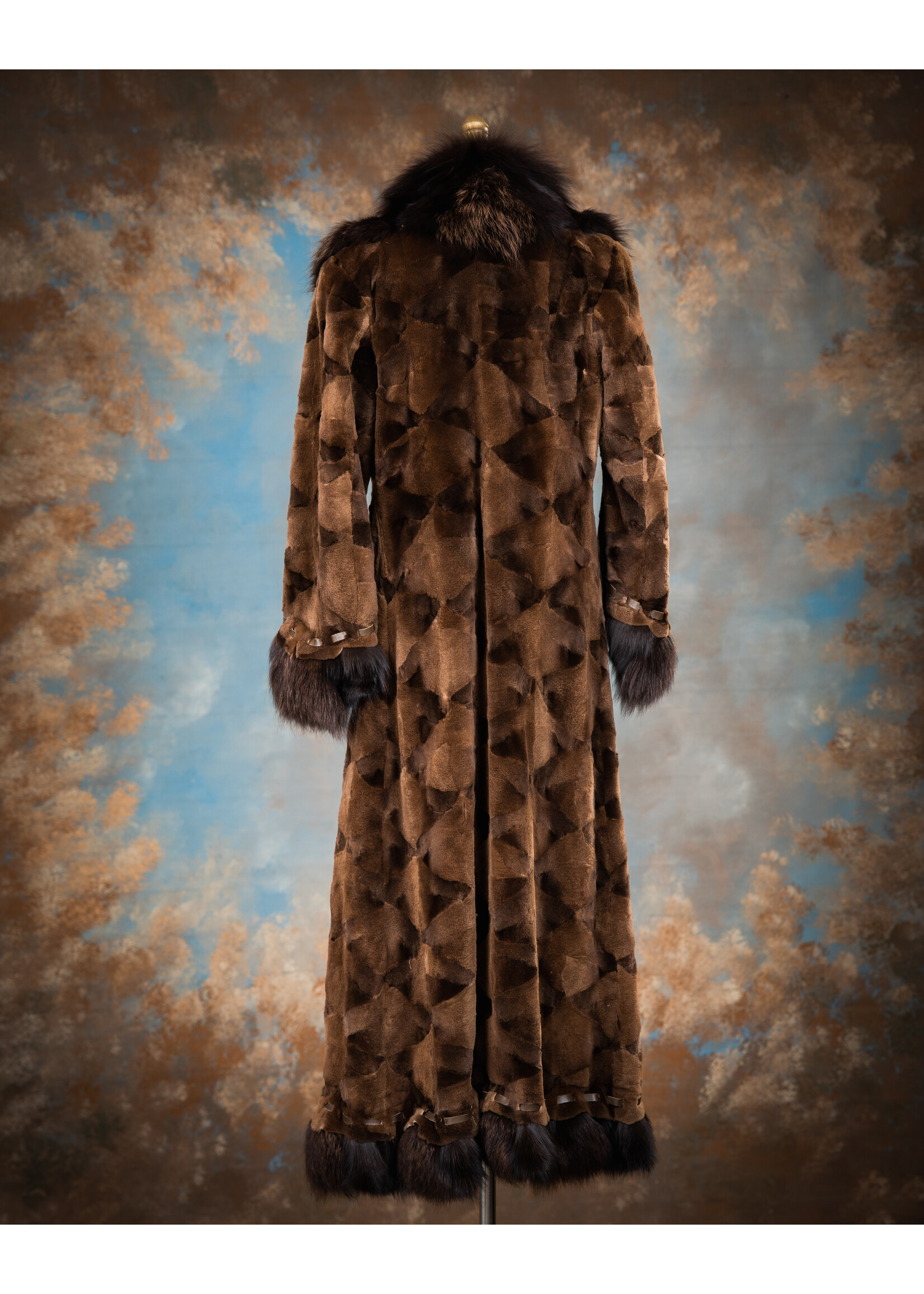 RAW-EDGE SH. MINK PIECES COAT W. FOX 6