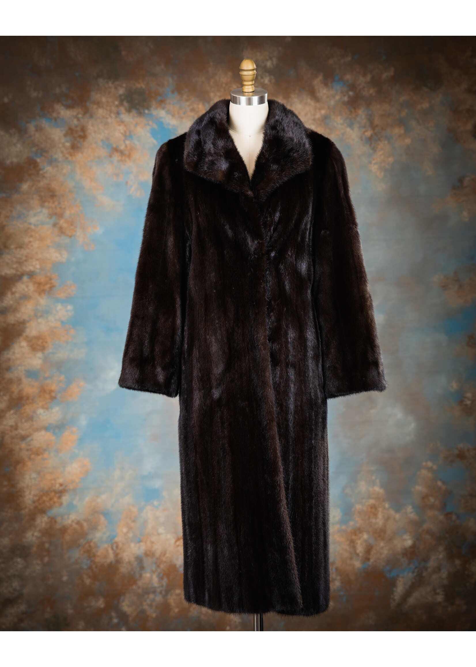 DARK RANCH MINK COAT 8-10