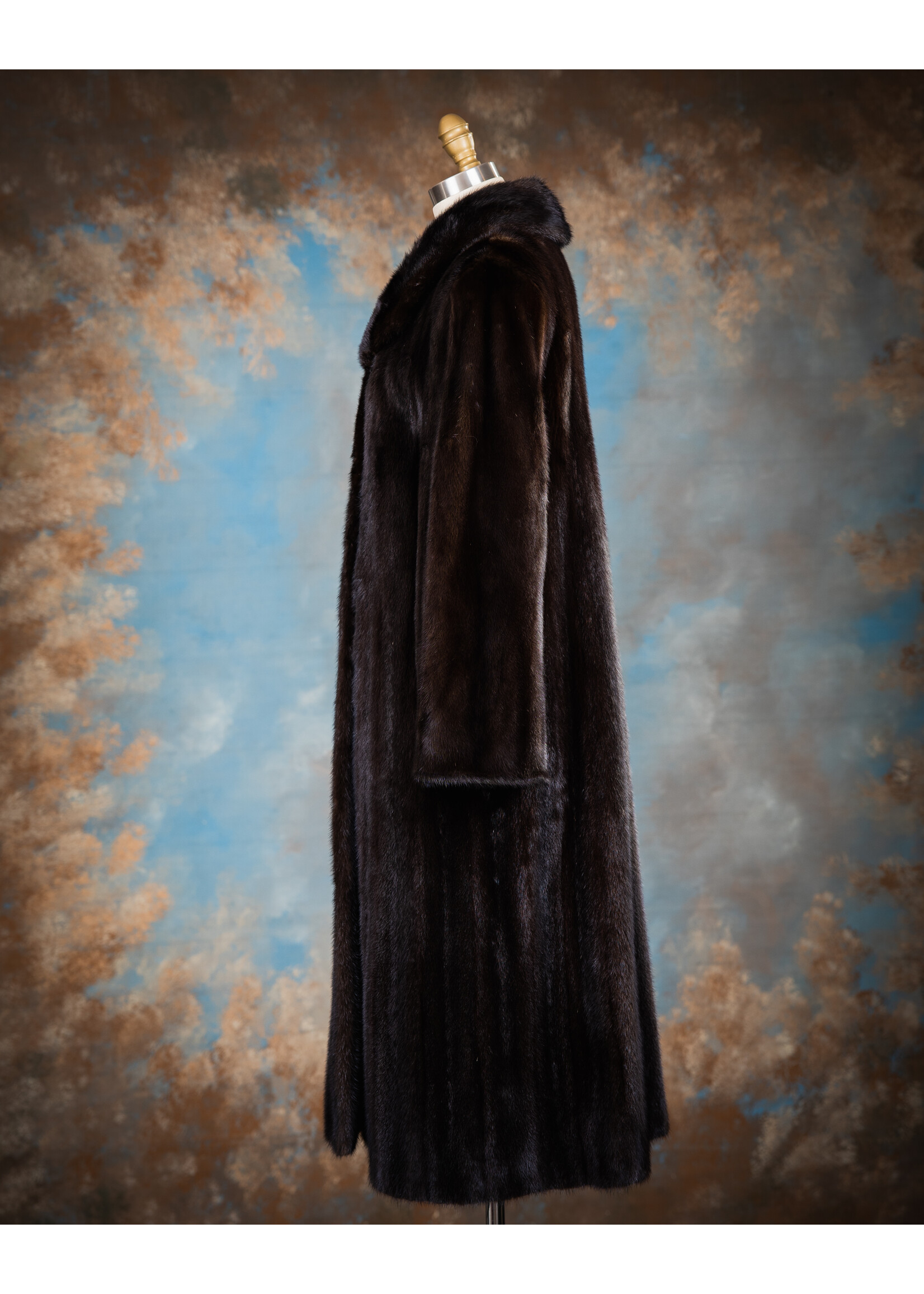 DARK RANCH MINK COAT 8-10