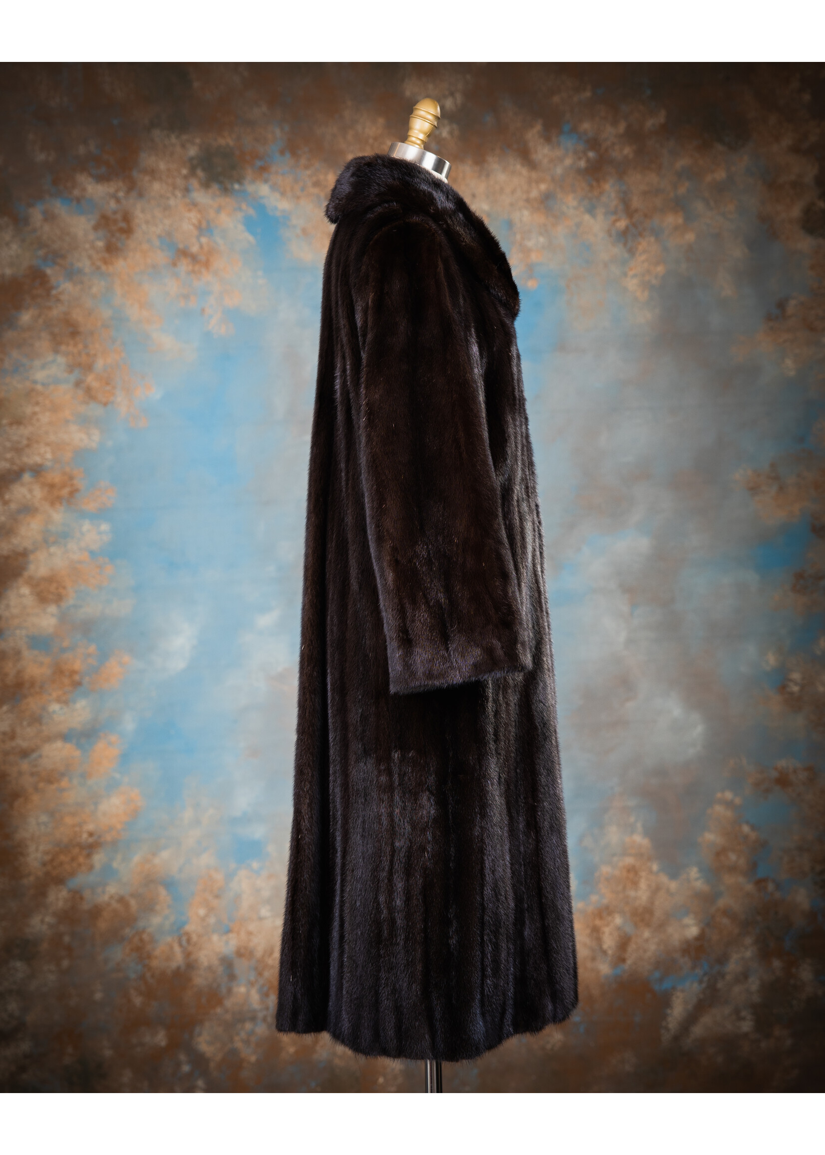 DARK RANCH MINK COAT 8-10