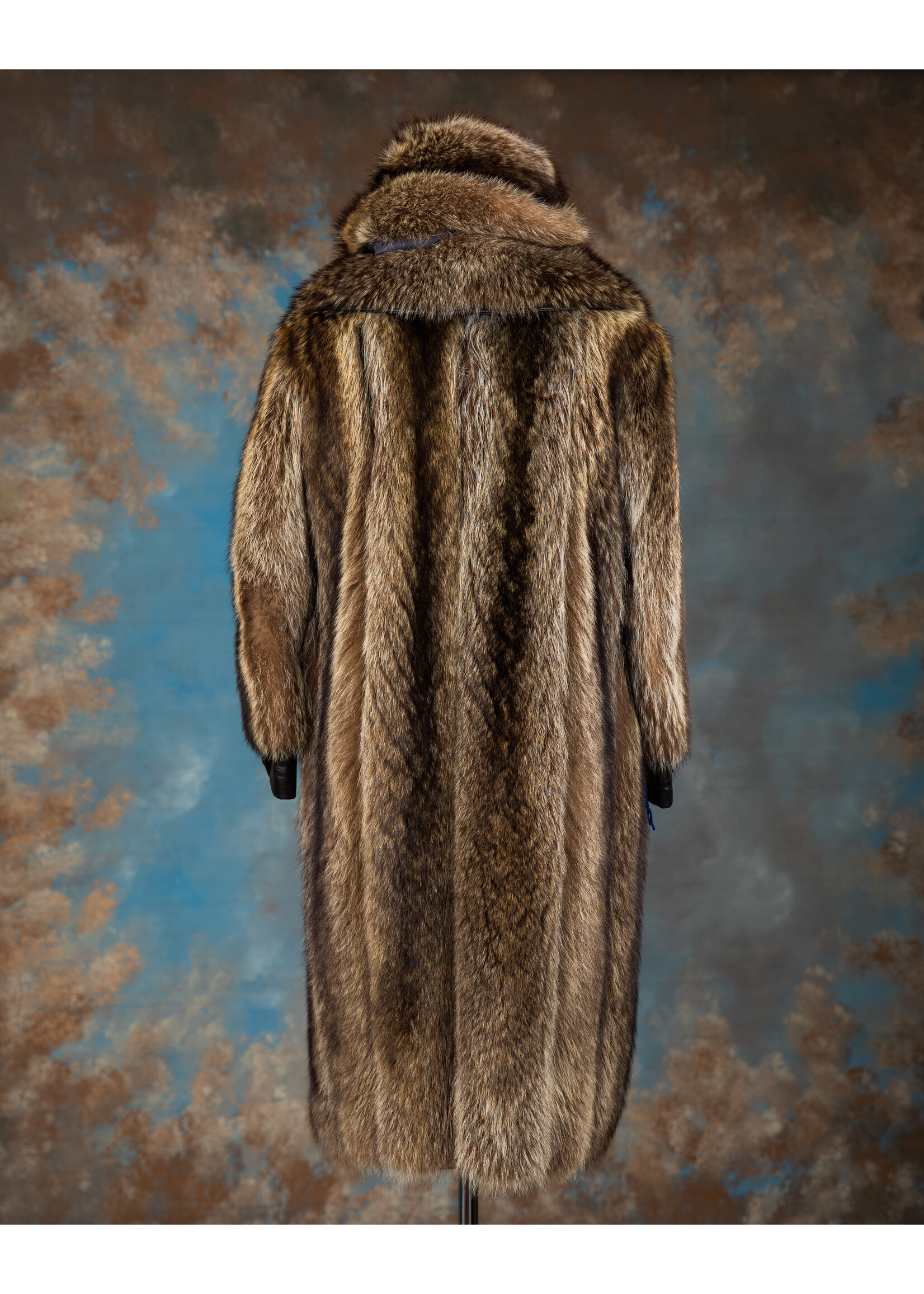 RACCOON COAT W. LEATHER