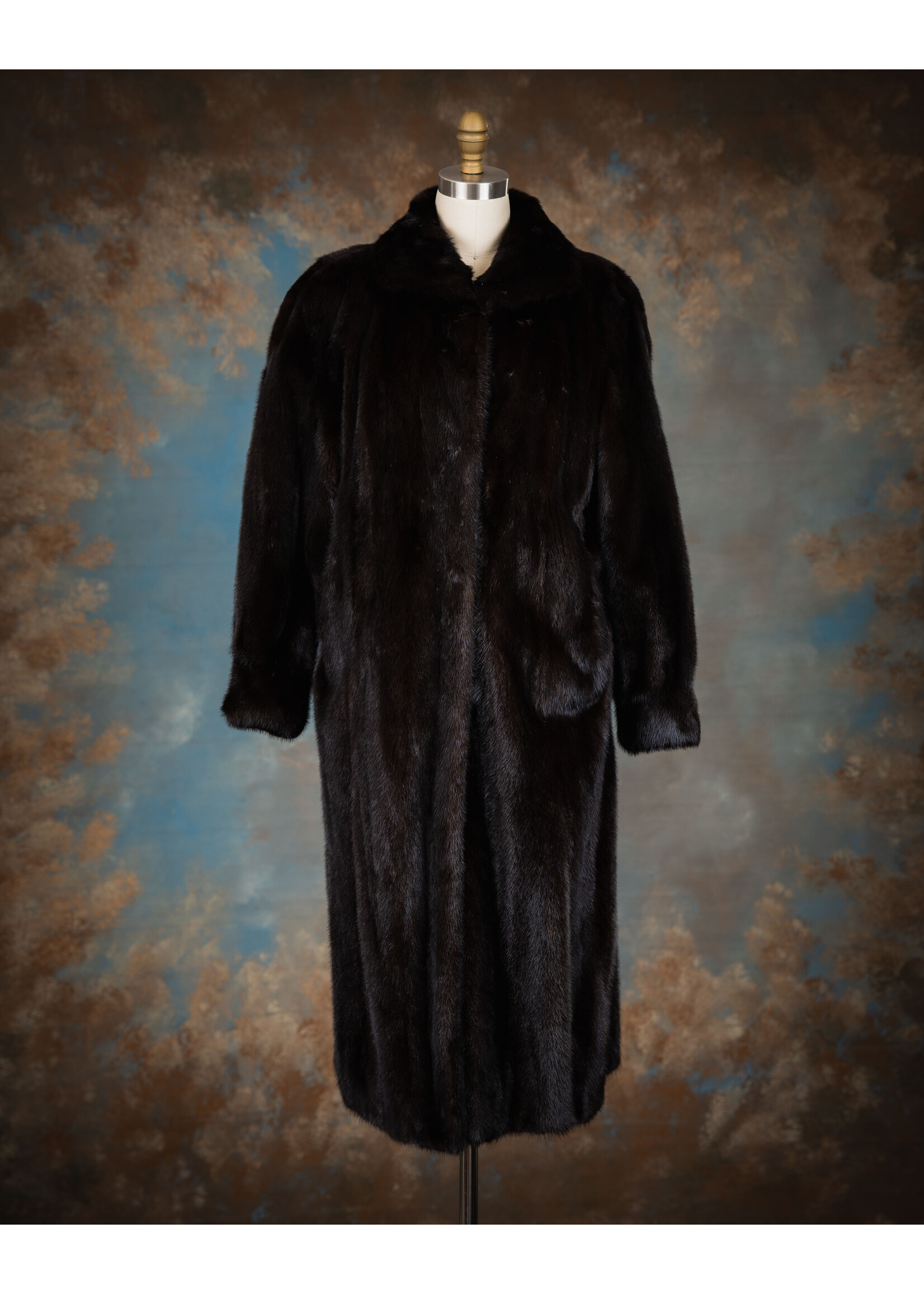 DARK RANCH MINK COAT 10-12