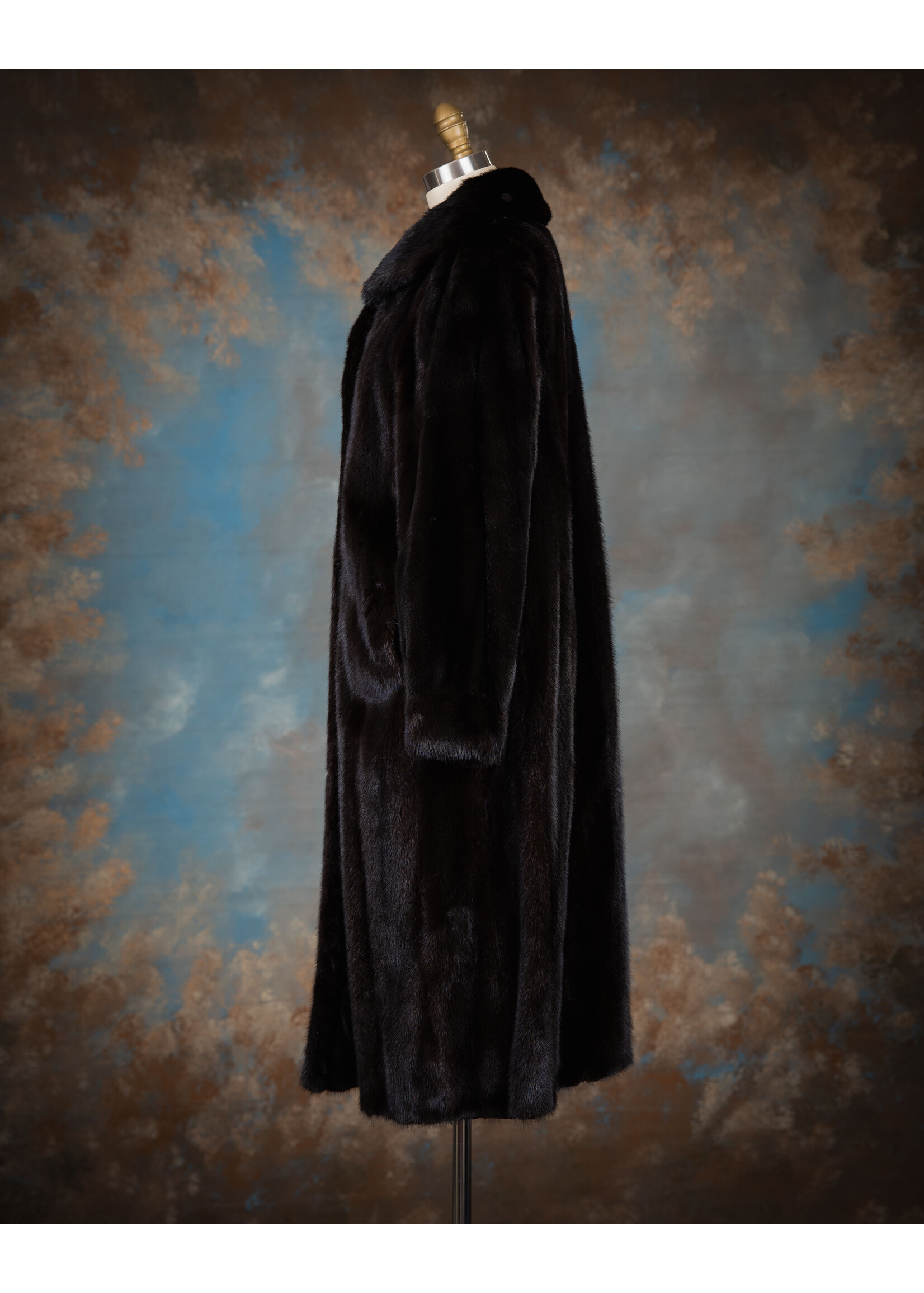 DARK RANCH MINK COAT 10-12