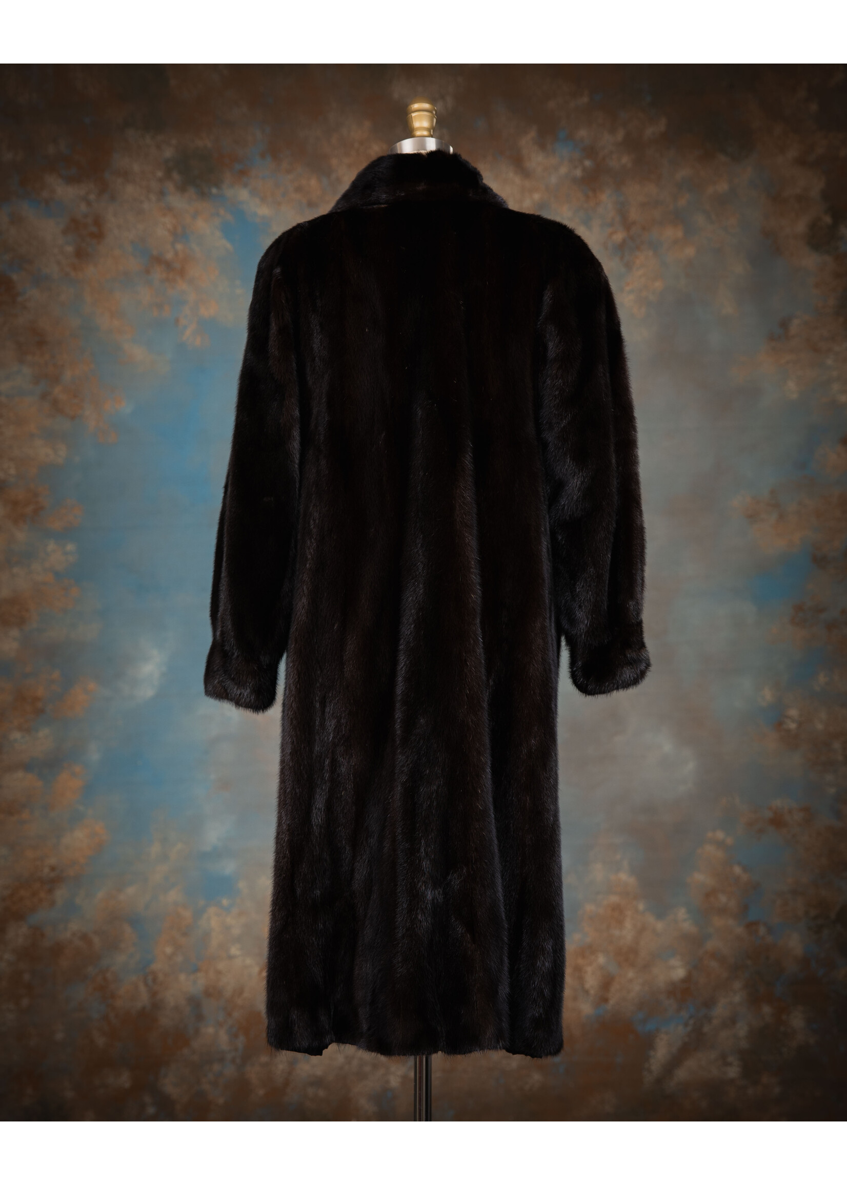 DARK RANCH MINK COAT 10-12