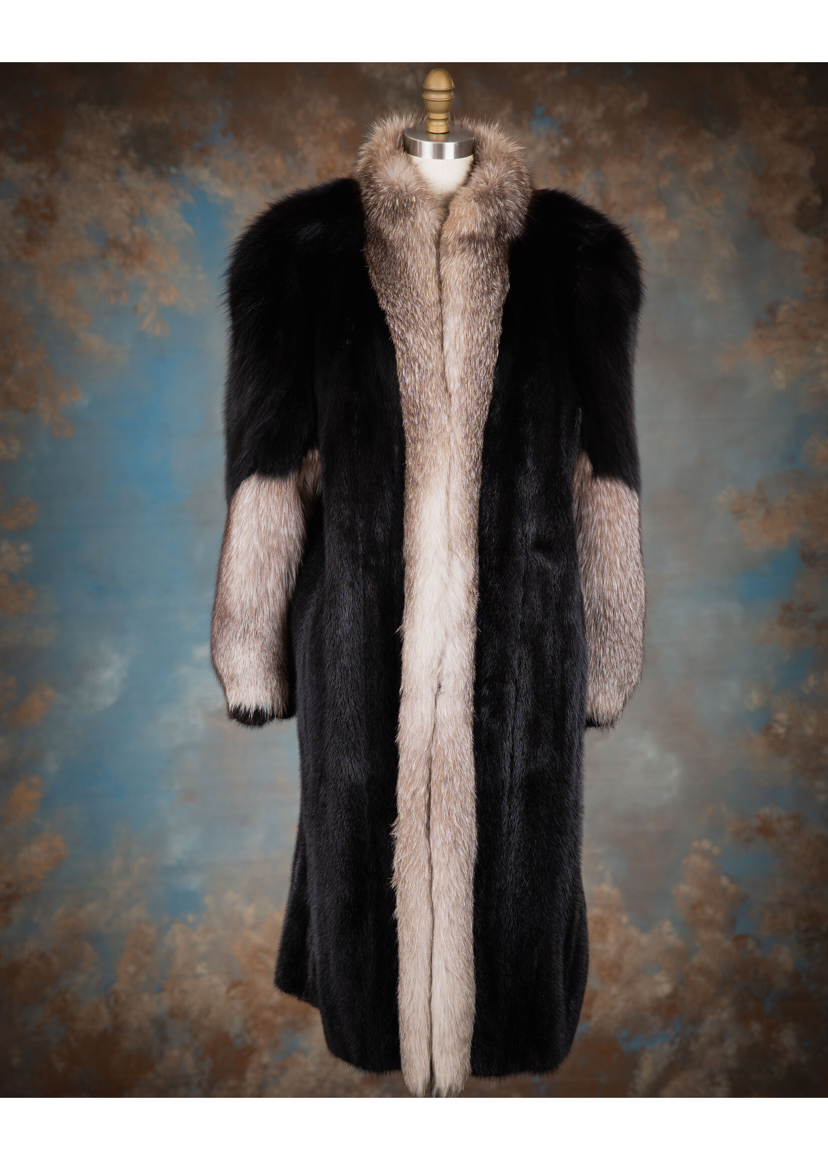 BLACK MINK COAT W. INDIGO FOX