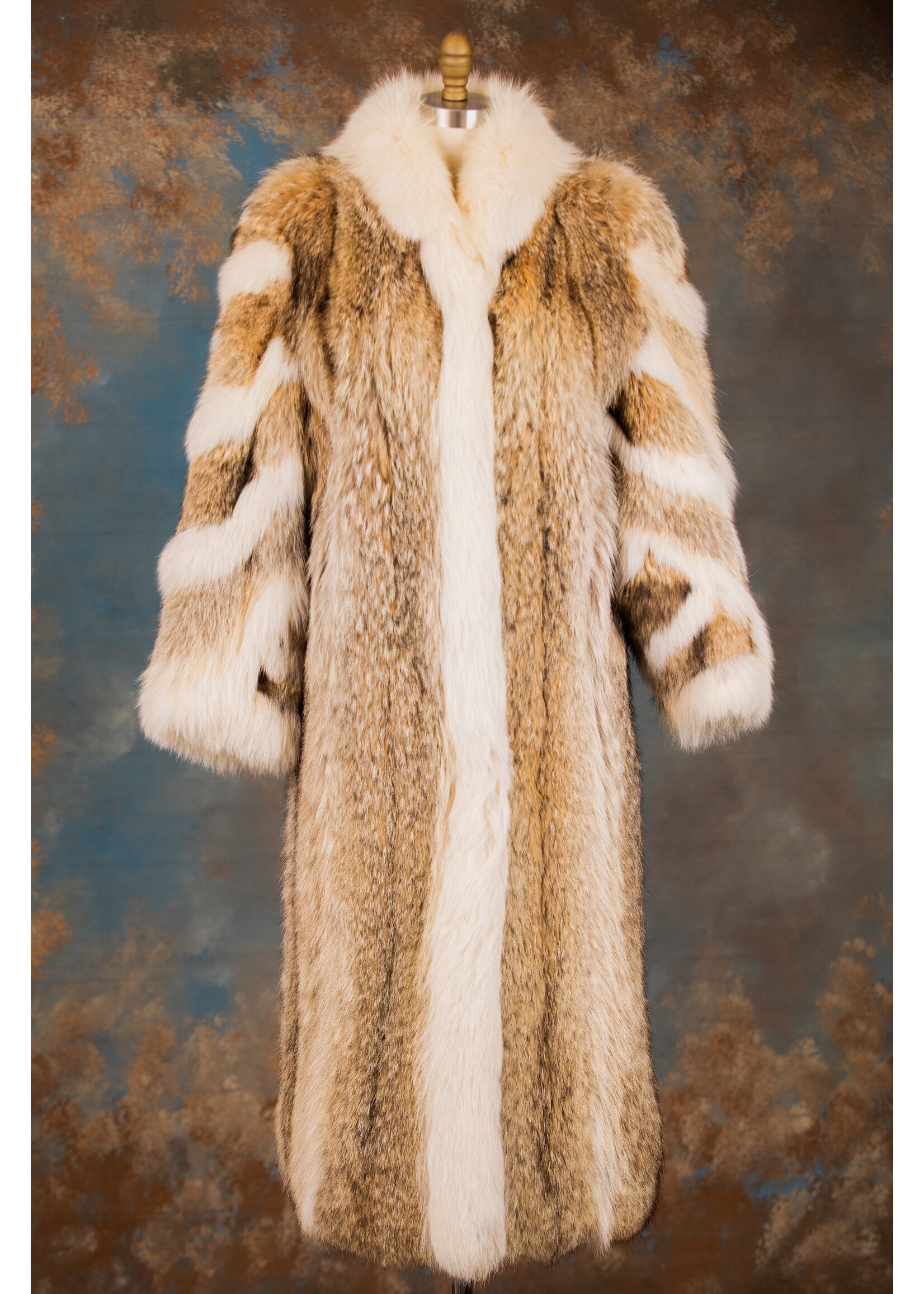 COYOTE COAT W. SHADOW FOX  4-6