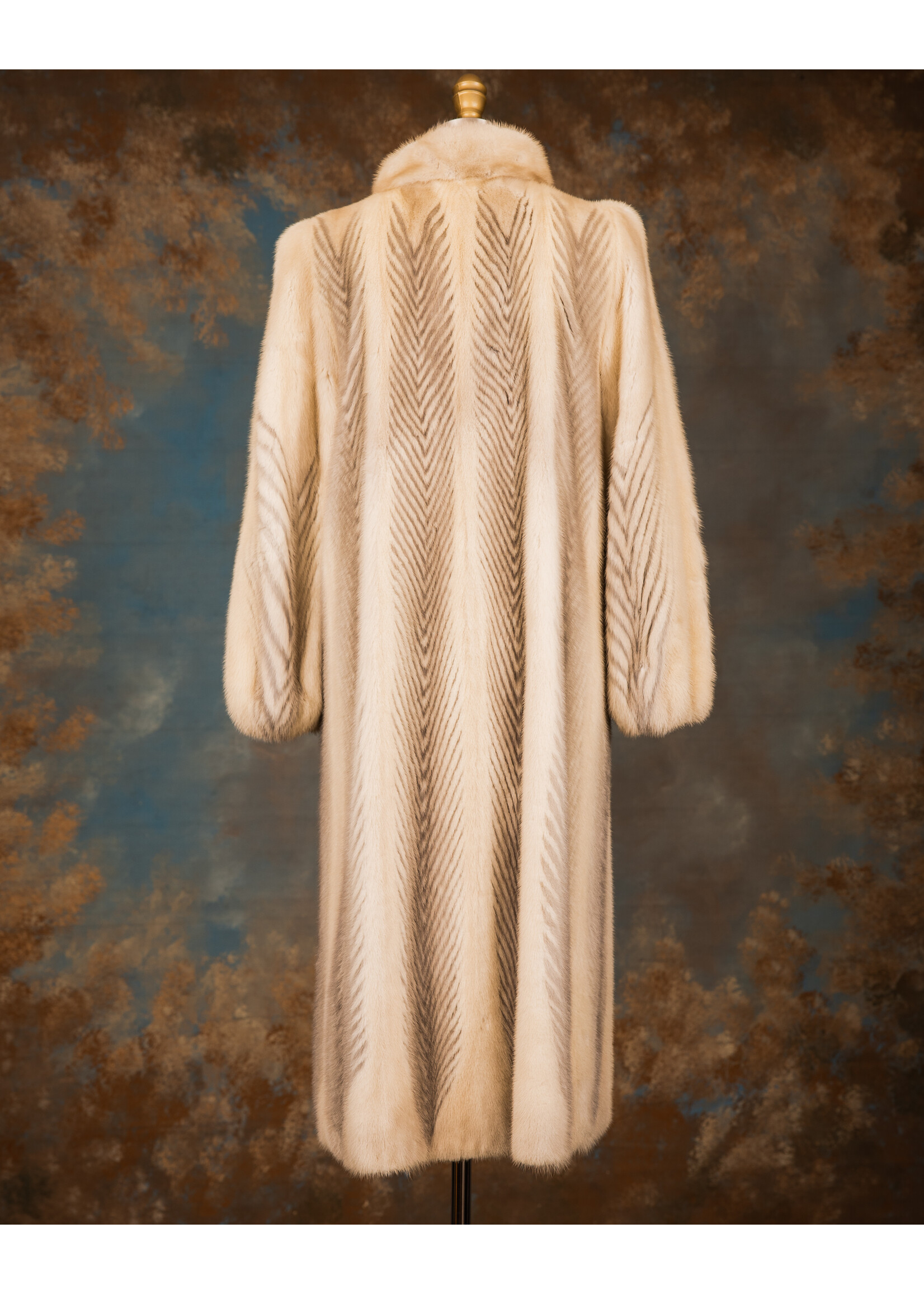 SAPPHIRE & PEARL MINK COAT 4-6