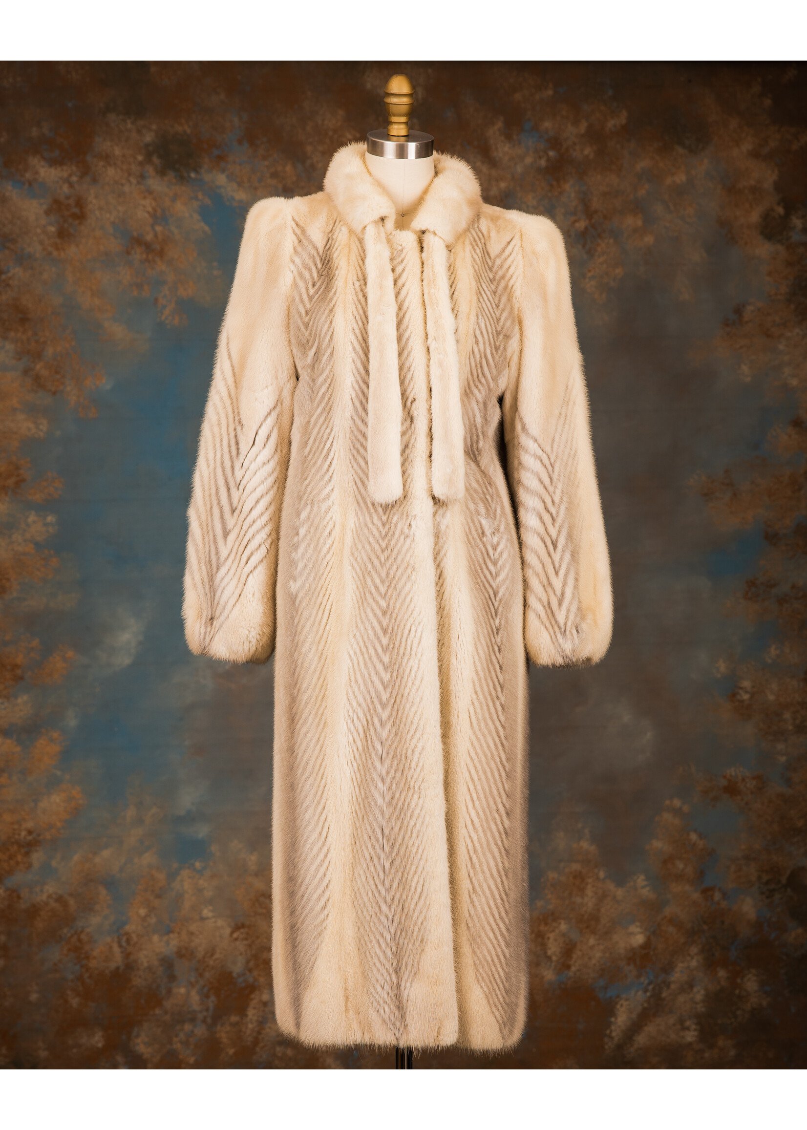 SAPPHIRE & PEARL MINK COAT 4-6