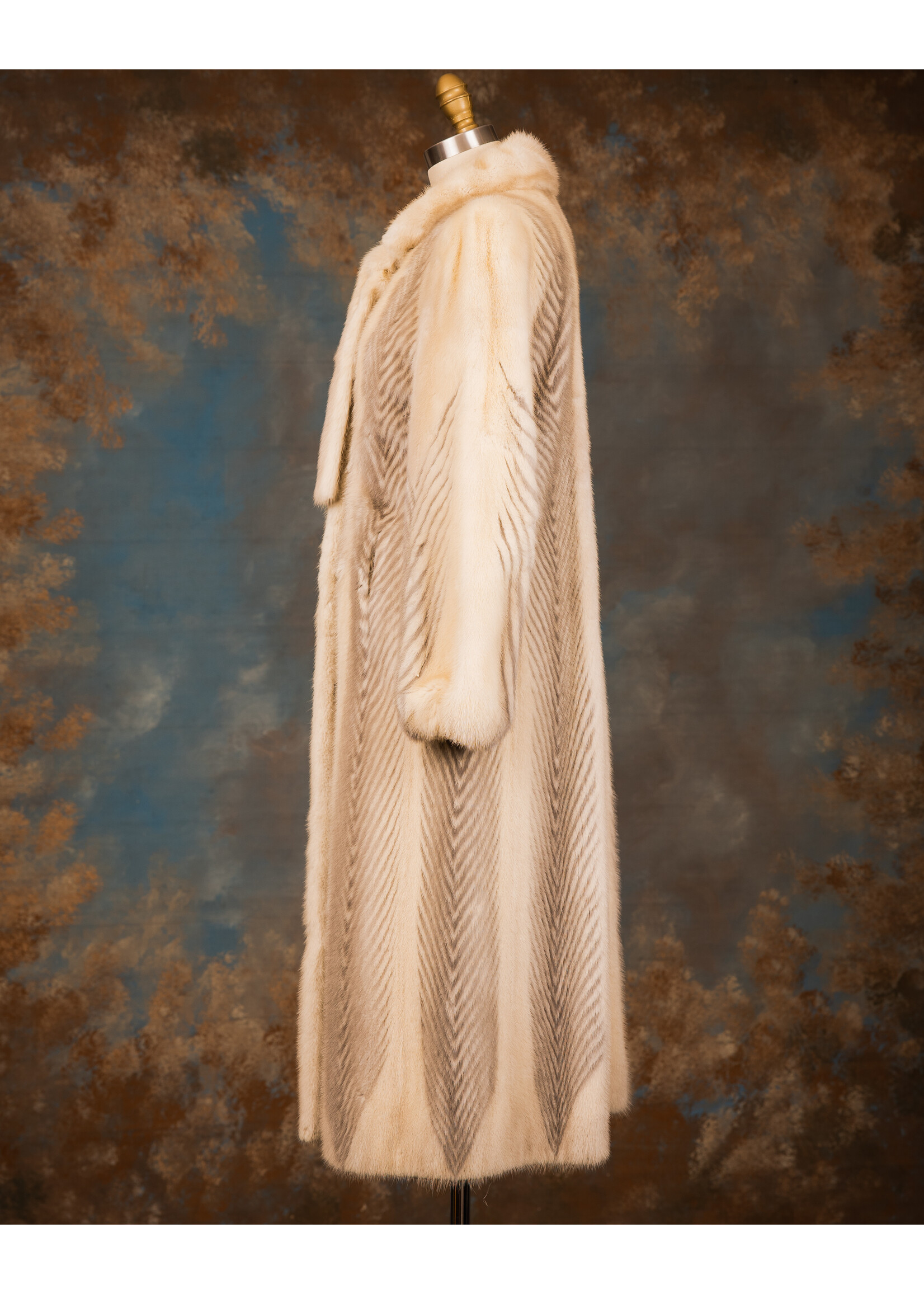 SAPPHIRE & PEARL MINK COAT 4-6