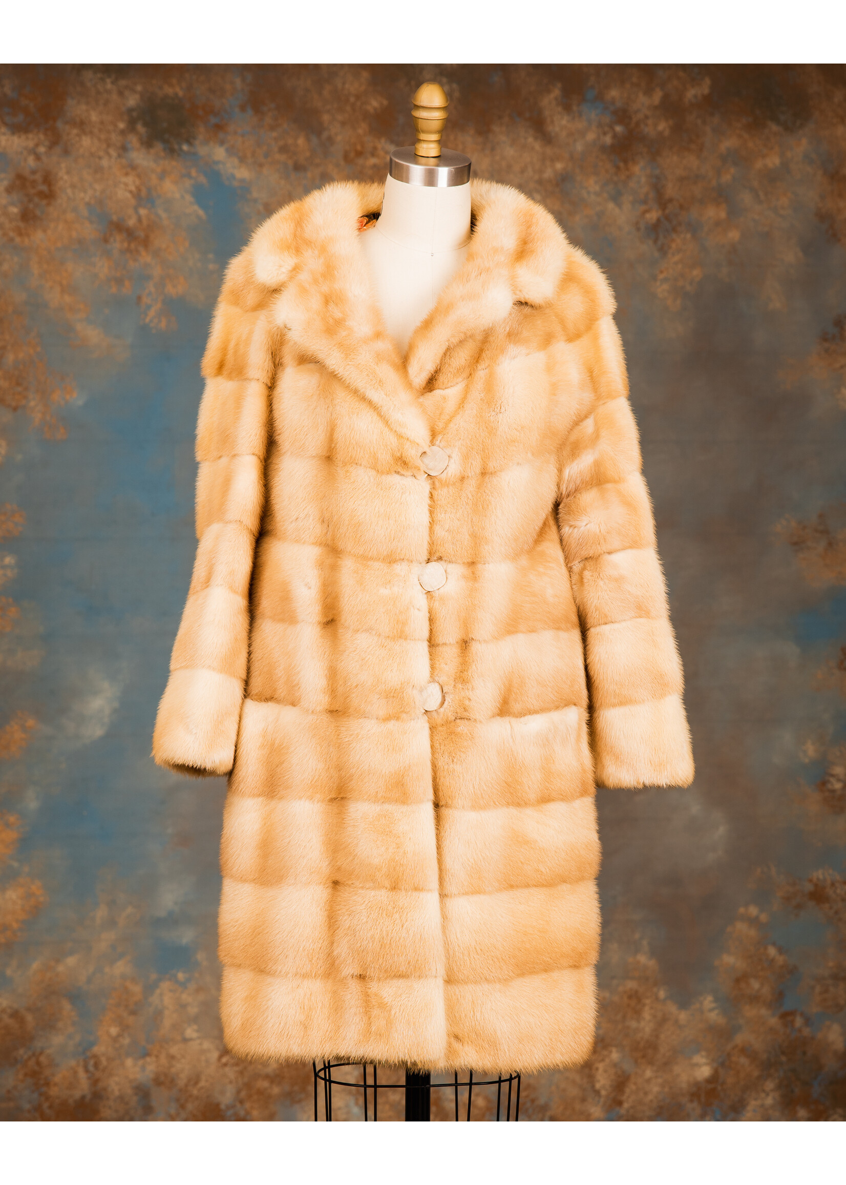 HORIZONTAL PELT PASTEL MINK COAT 6-8