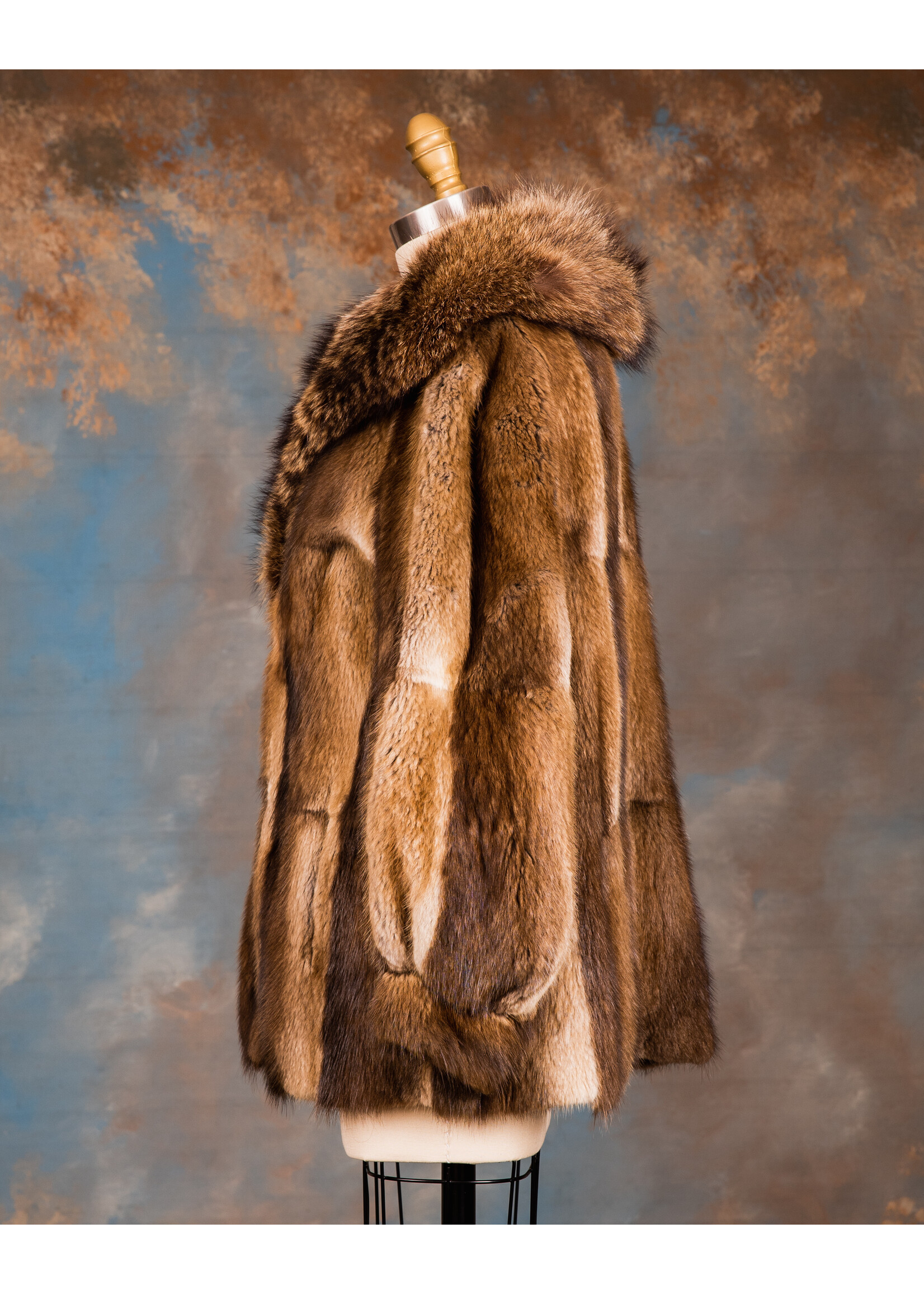 DOUBLE-BREASTED NATURAL MUSKRAT JACKET