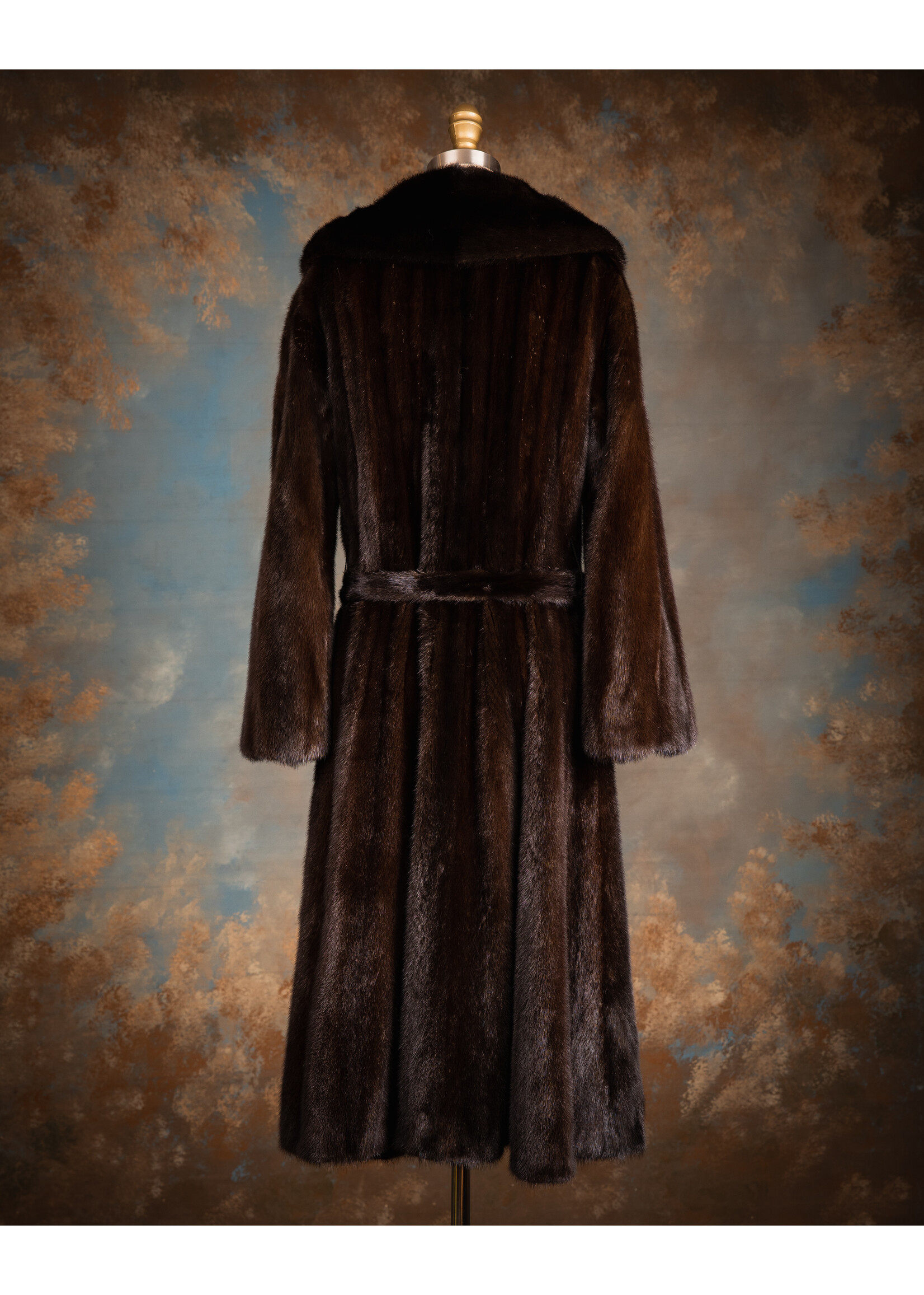 DARK RANCH FEMALE MINK COAT W. BELT