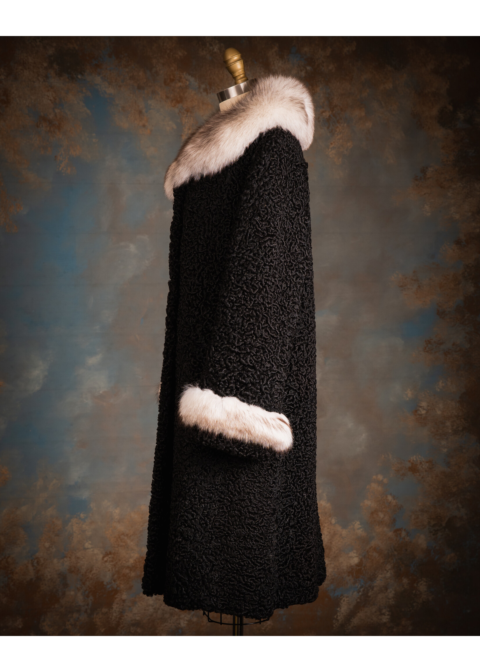 PERSIAN LAMB COAT W. BLUE FOX 8-10