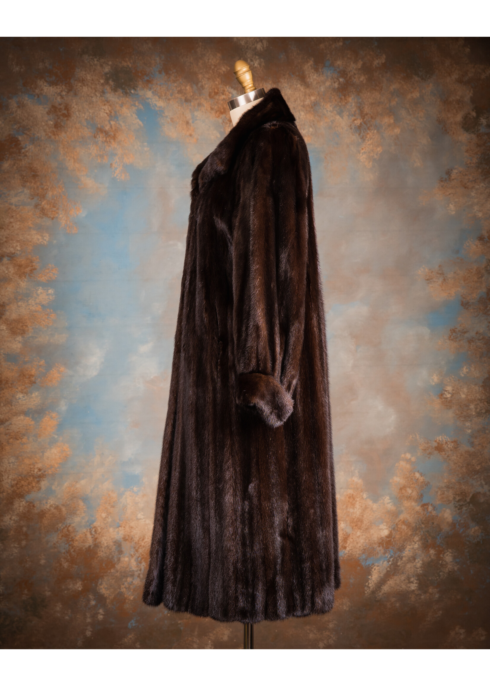 DARK MAHOGANY MINK COAT 10-12