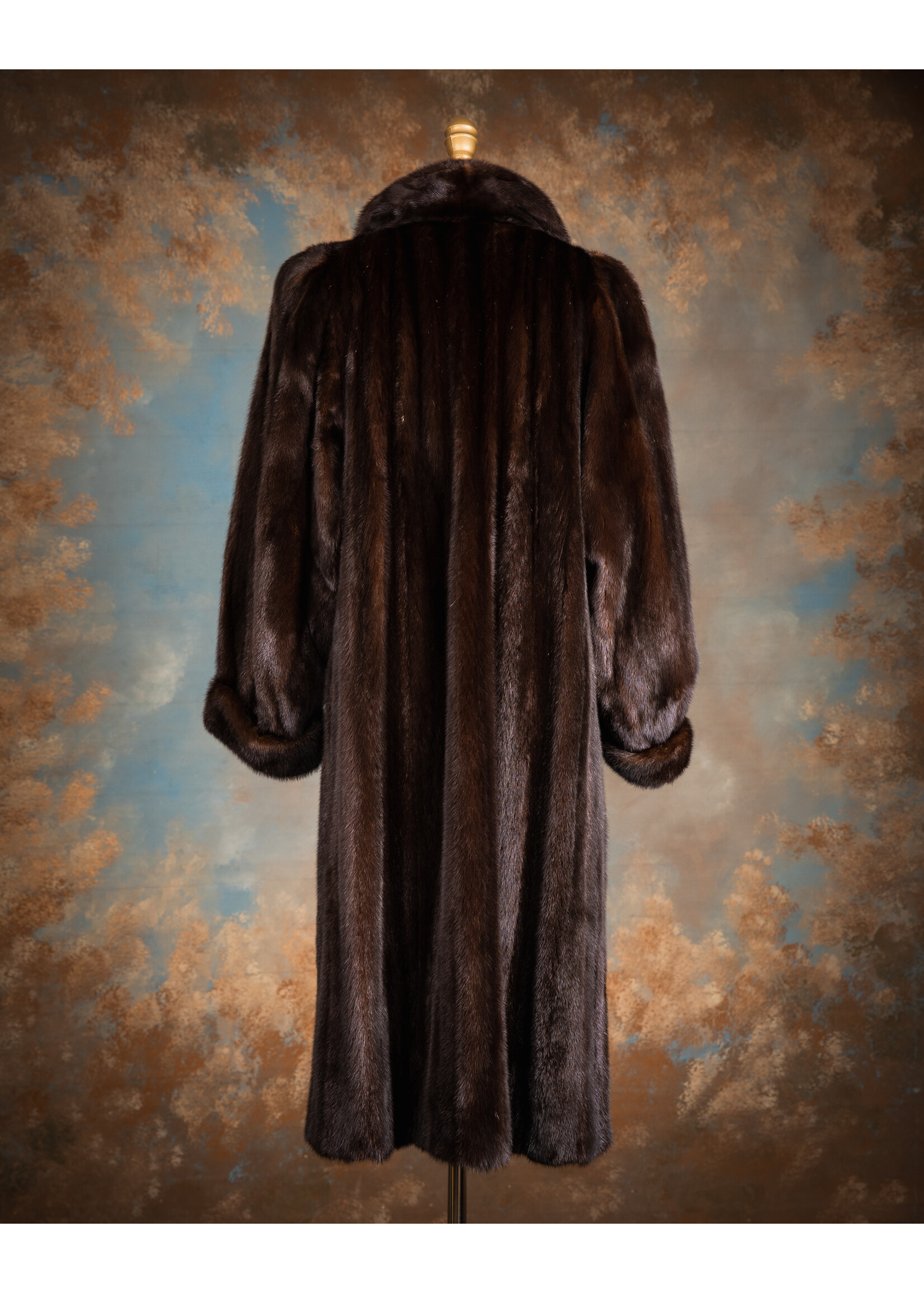 DARK MAHOGANY MINK COAT 10-12