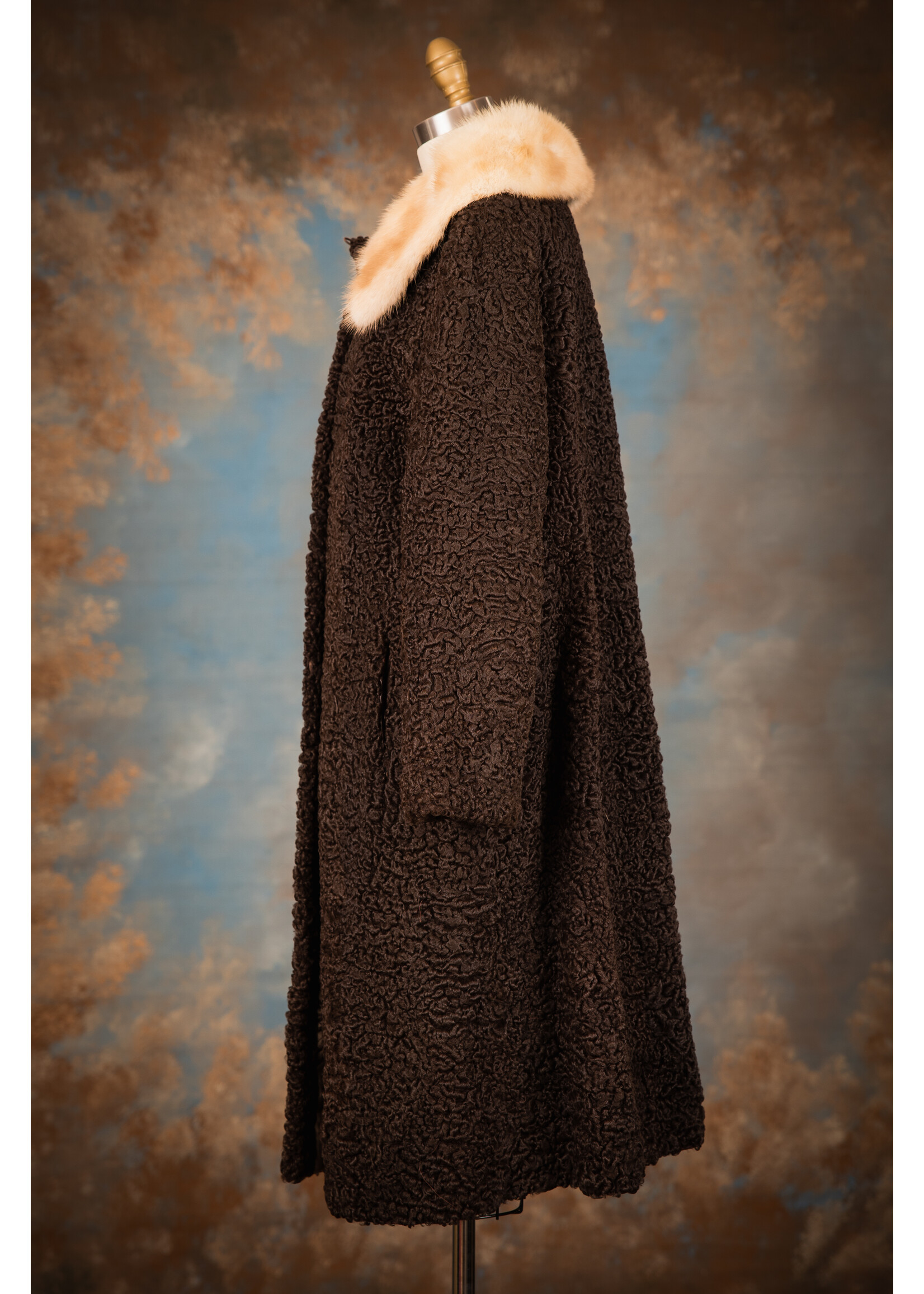 BROWN PERSIAN LAMB COAT W. PALOMINO MINK COLLAR