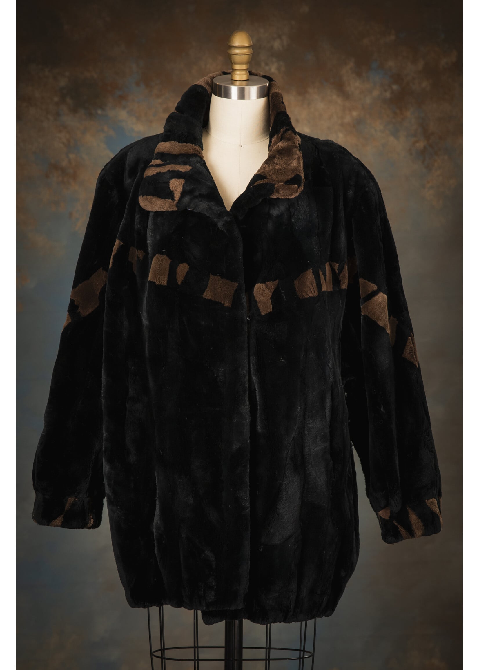 BLACK & TAN SH. BEAVER JACKET