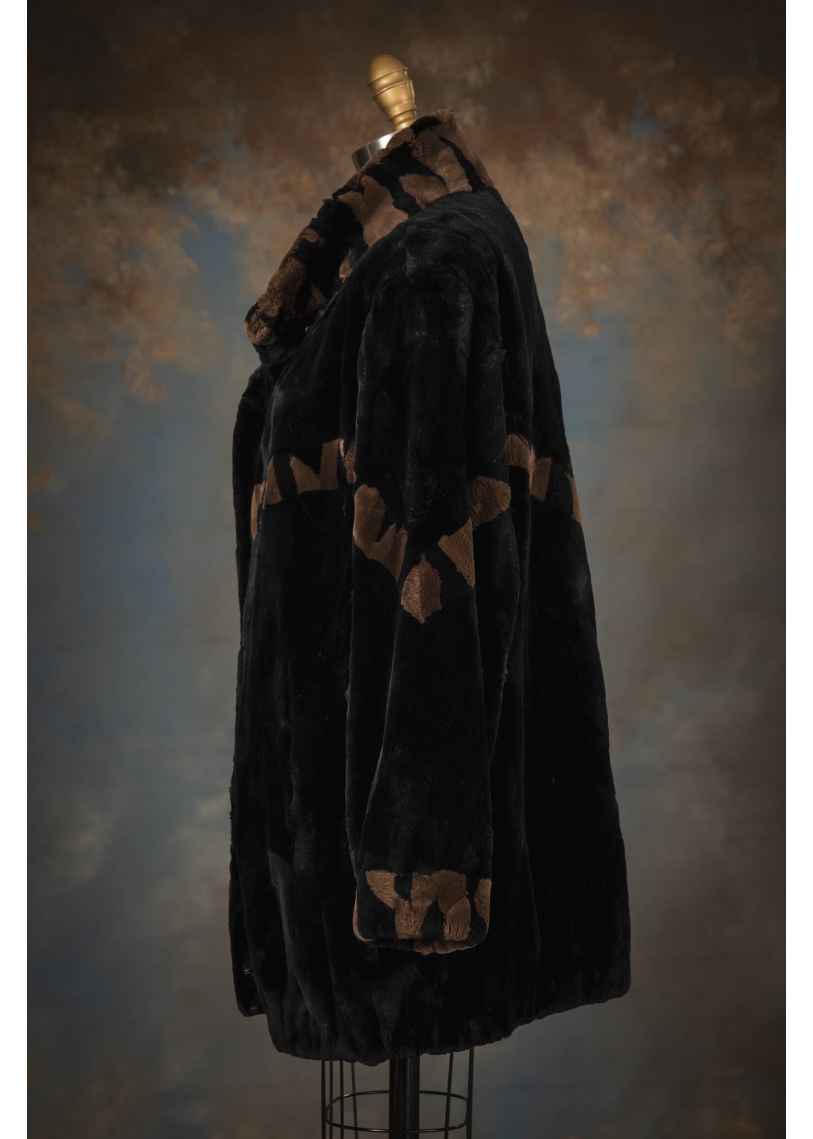 BLACK & TAN SH. BEAVER JACKET