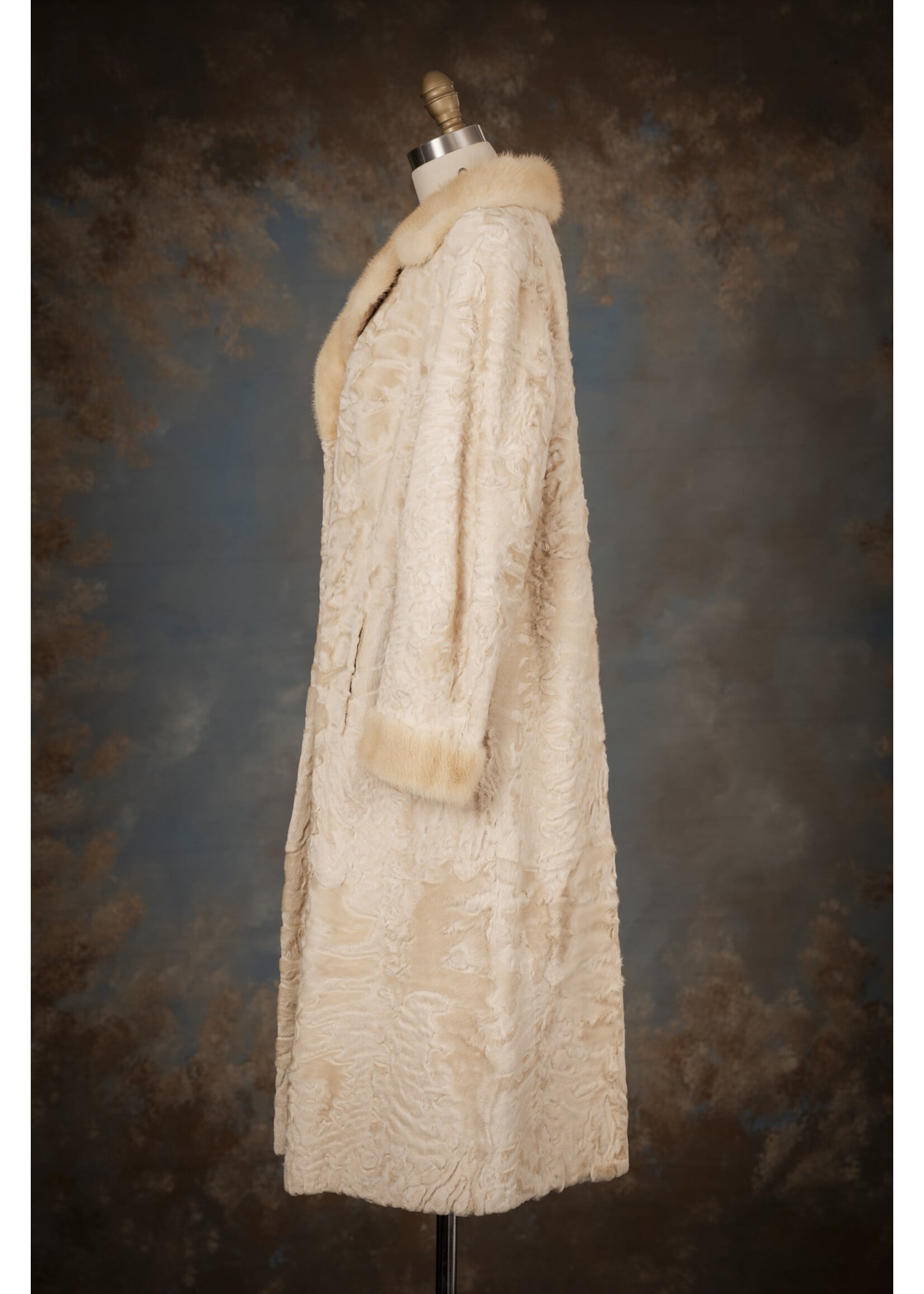 IVORY SWAKARA COAT W. MINK 8