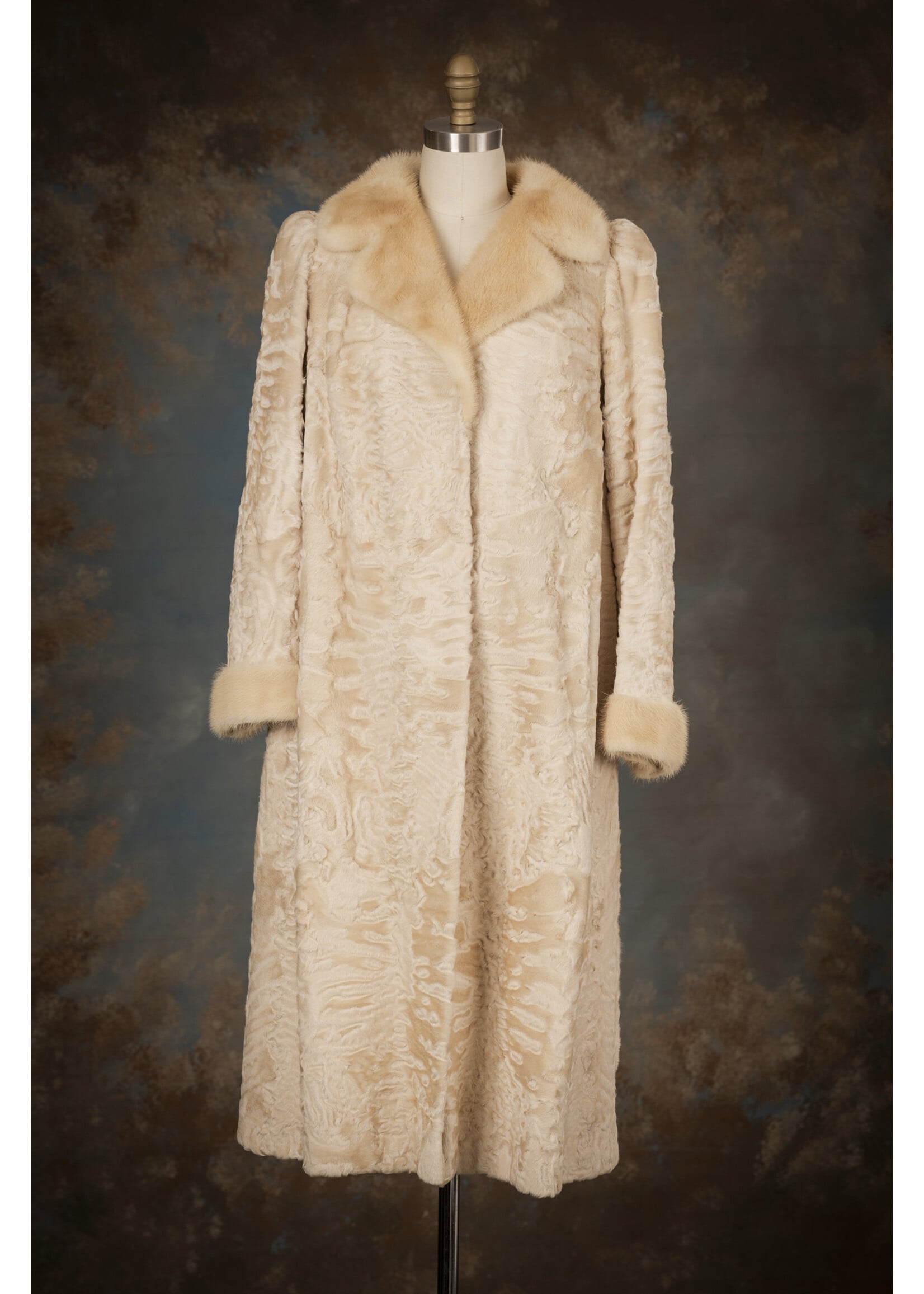 IVORY SWAKARA COAT W. MINK 8