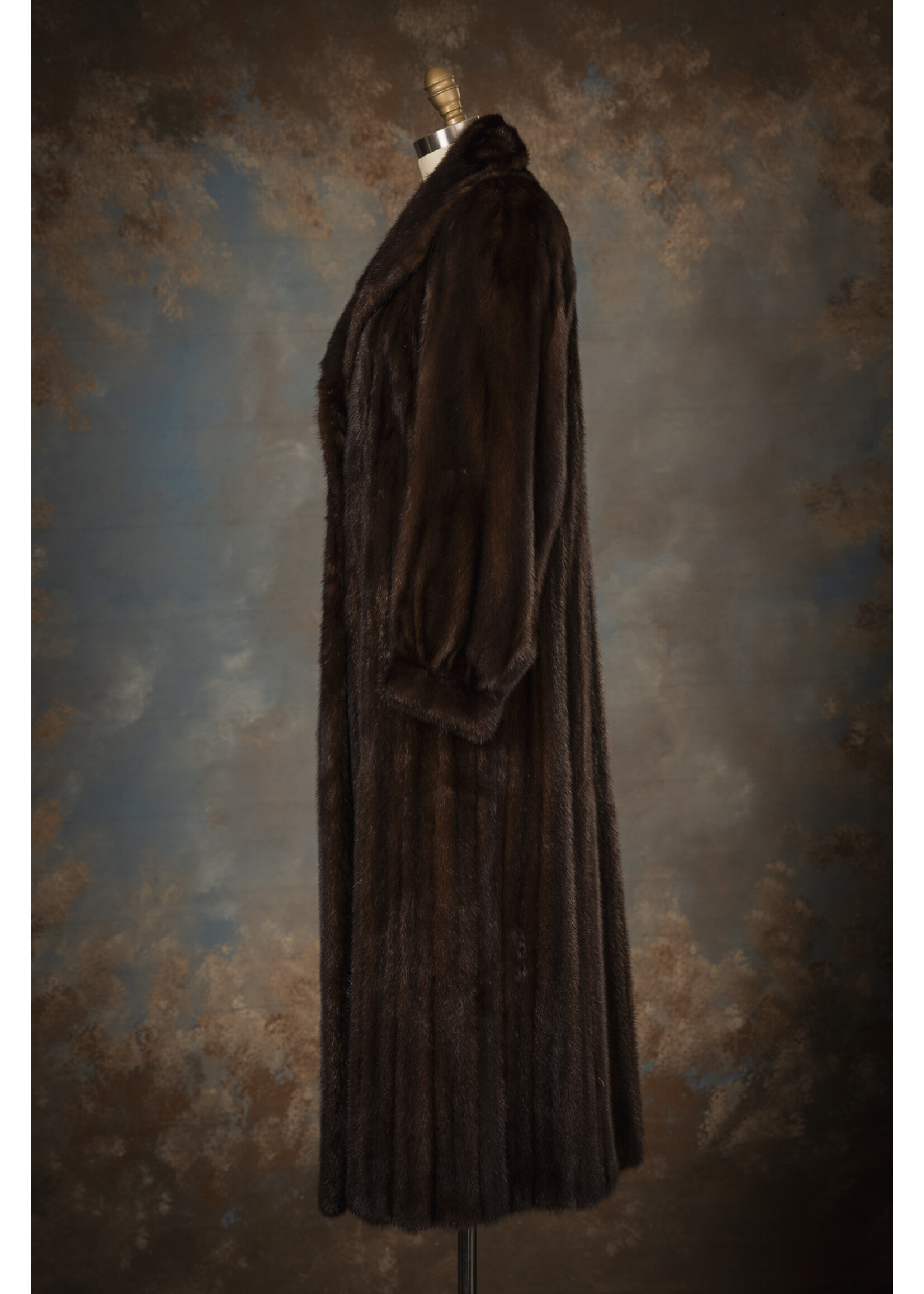 MAHOGANY MINK COAT 8-10