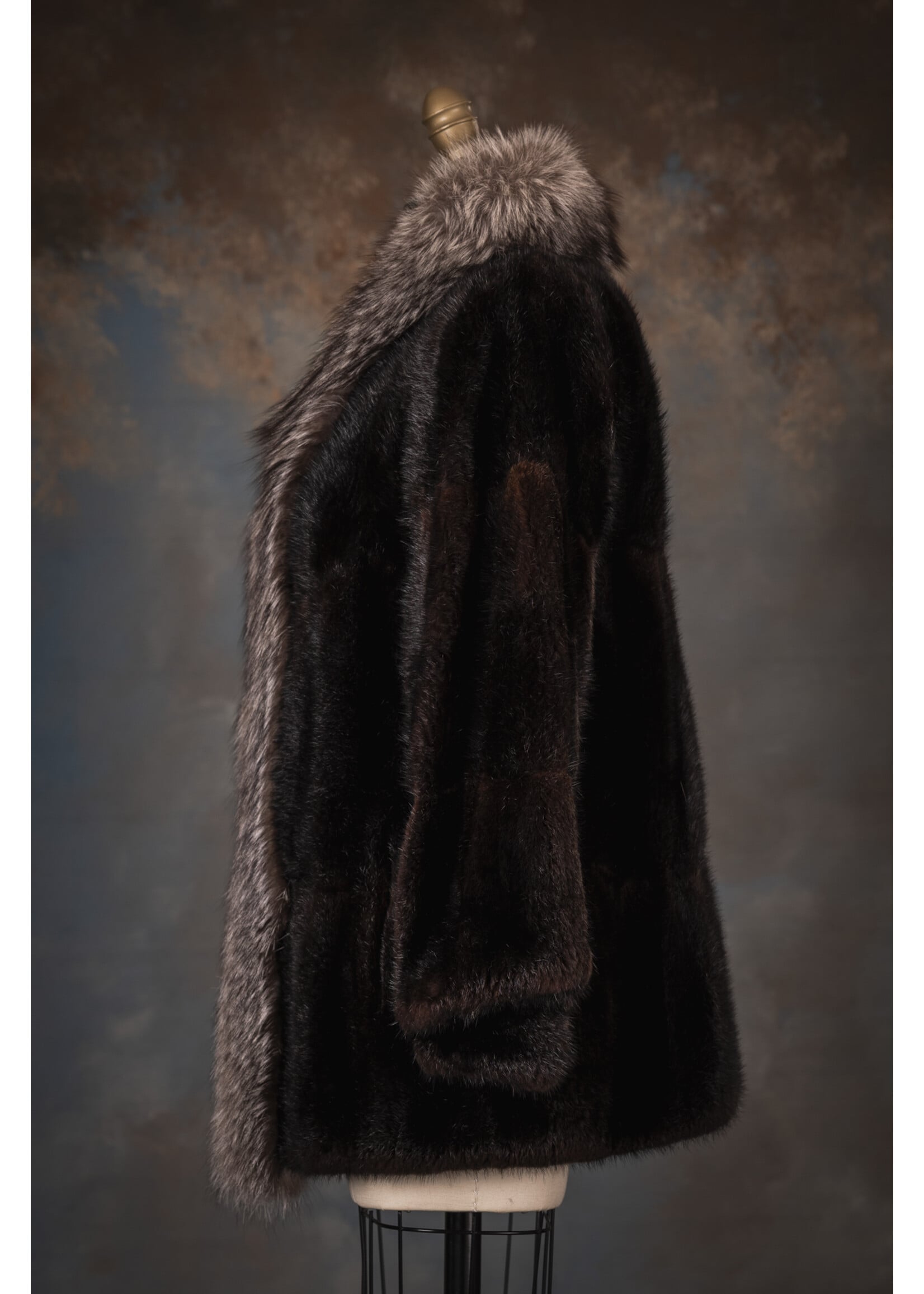 ESPRESSO MUSKRAT JACKET W. FOX