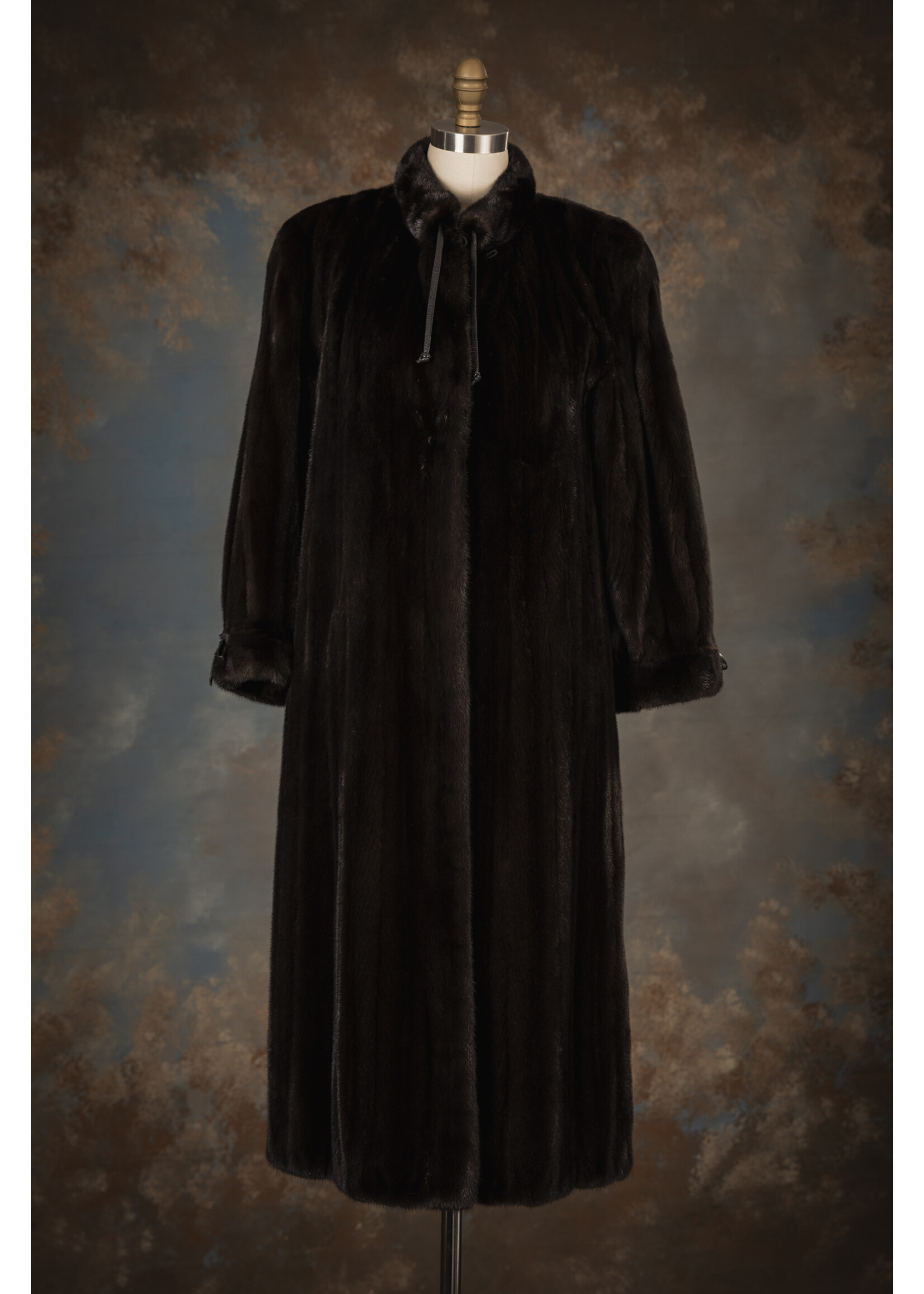 DARK RANCH FEM. MINK COAT 8P