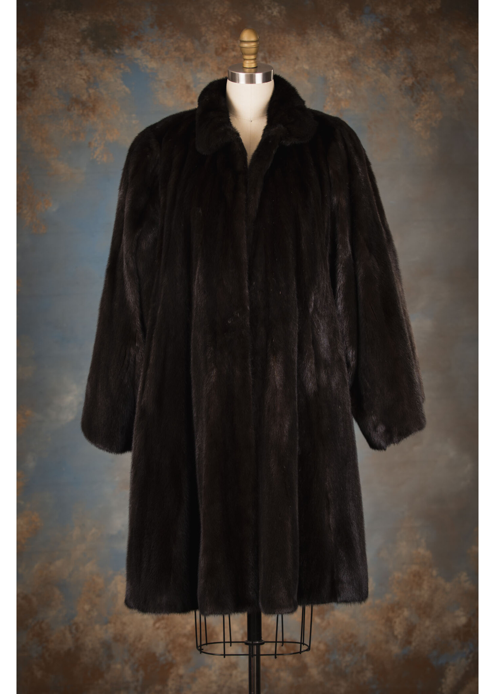 BLACKGAMA SWING COAT 8+