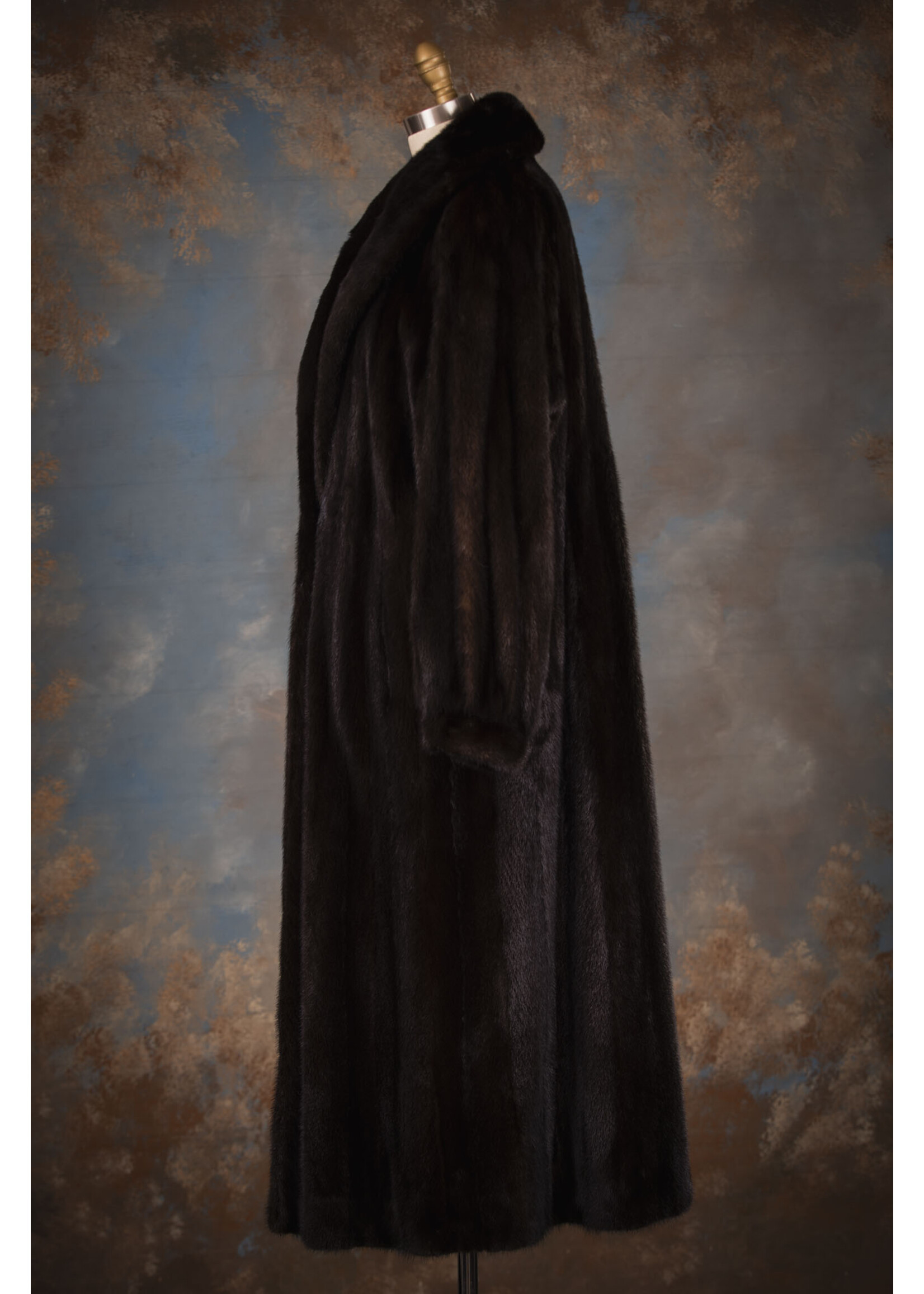 DARK RANCH MINK COAT 10-12